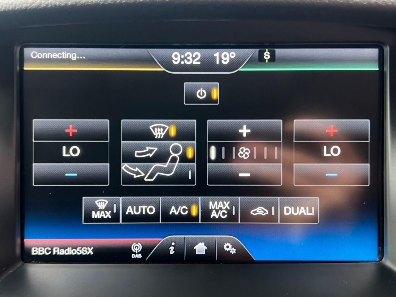 Ford Focus - Image 20