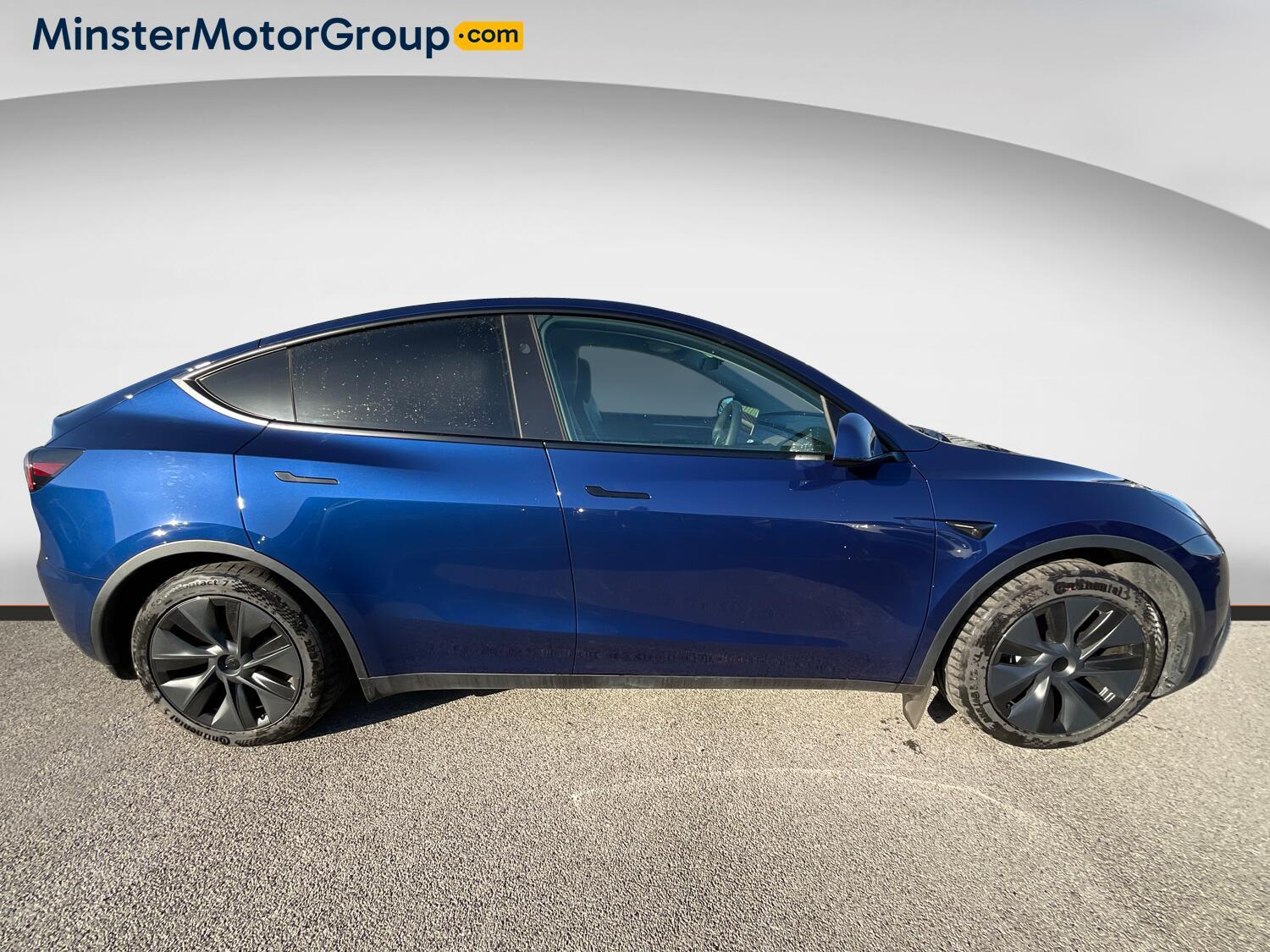 Tesla Model Y - Image 2