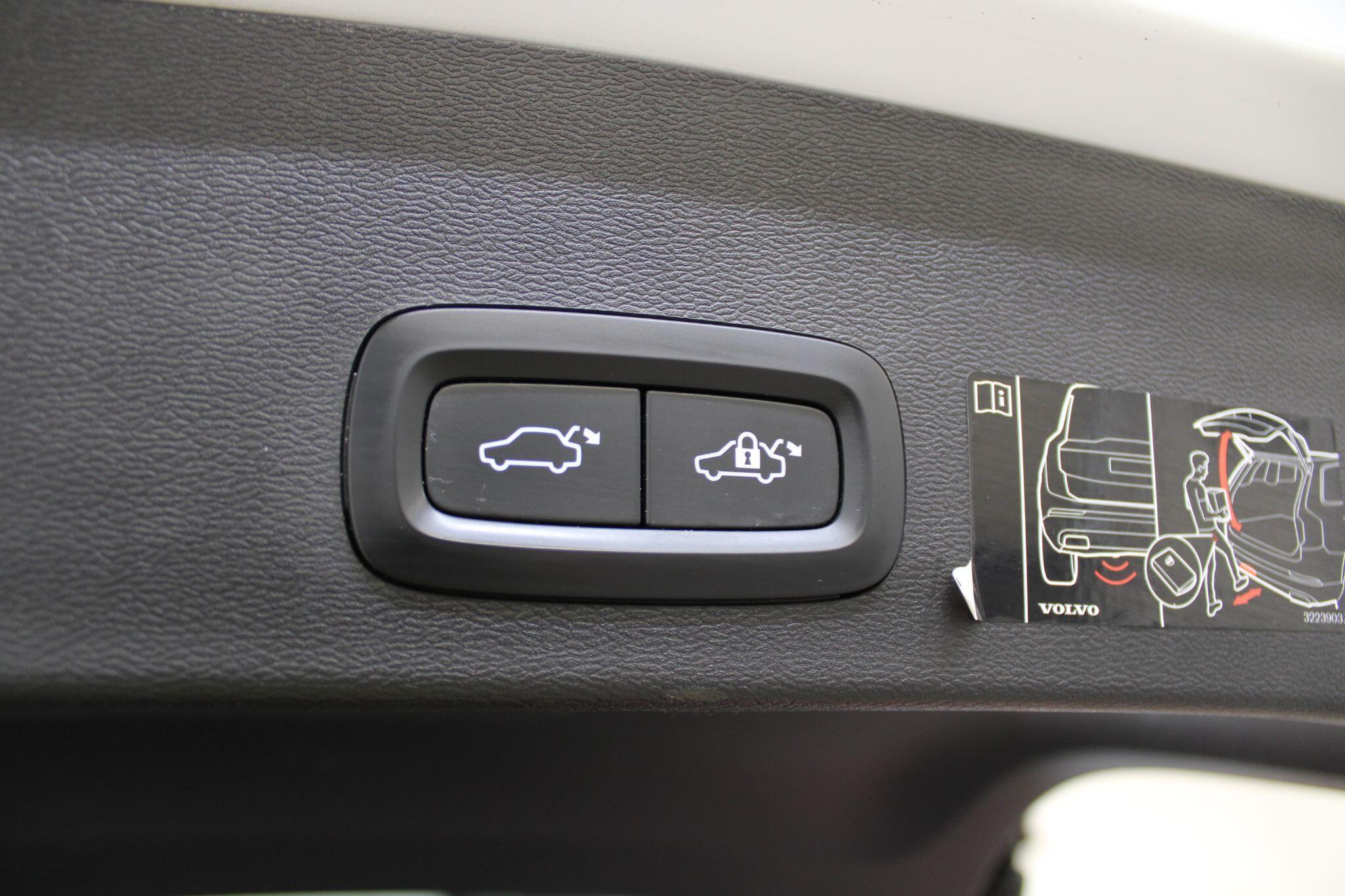 Volvo XC40 - Image 16