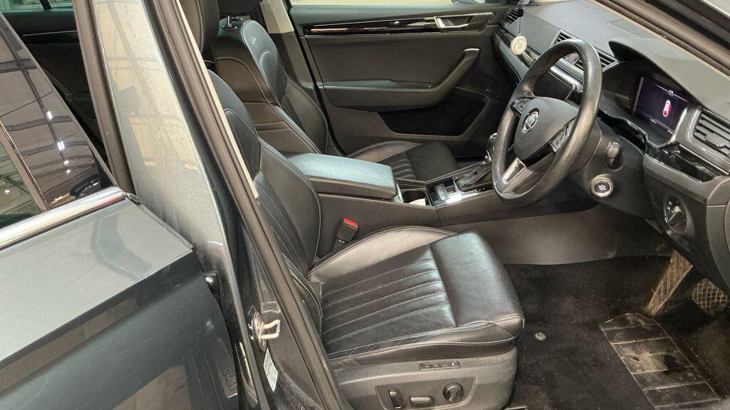 Skoda Superb - Image 2
