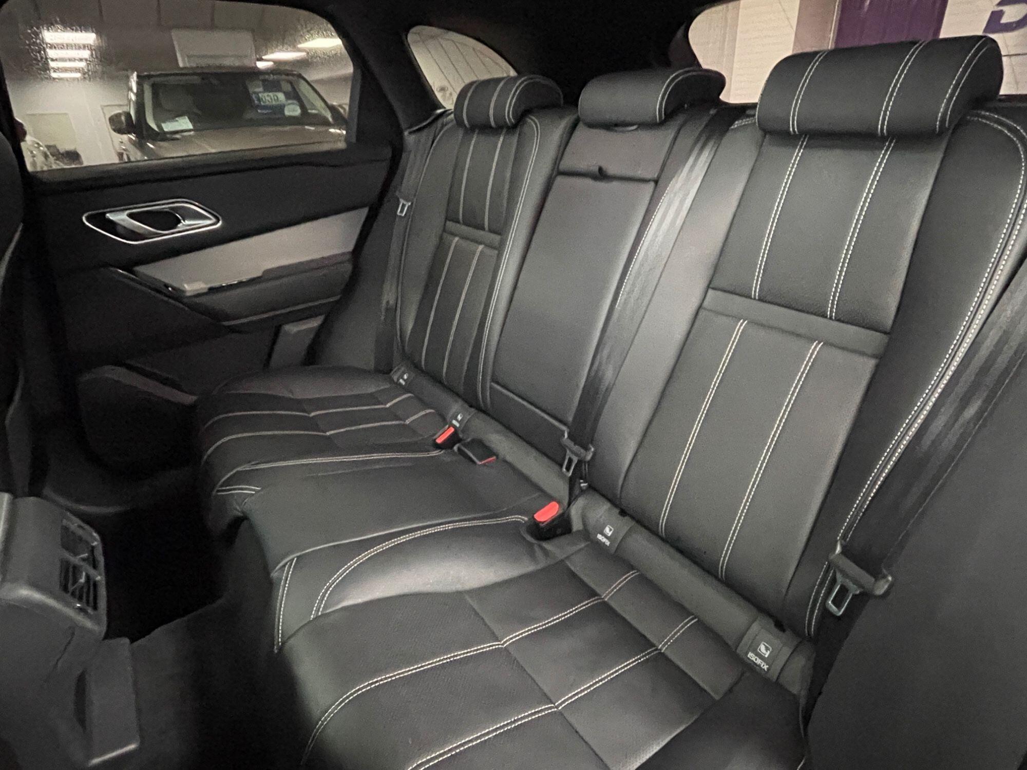 Land Rover Range Rover Velar - Image 28