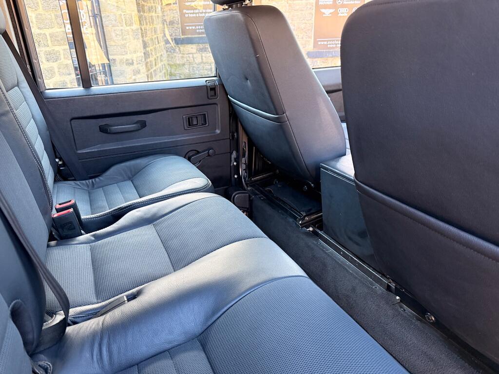 Land Rover Defender 110 - Image 55