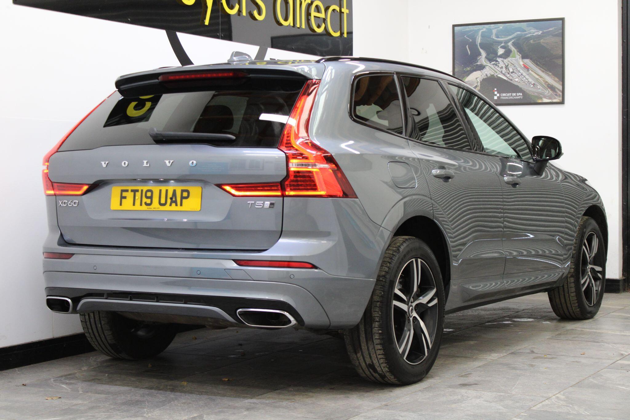 Volvo XC60 - Image 12