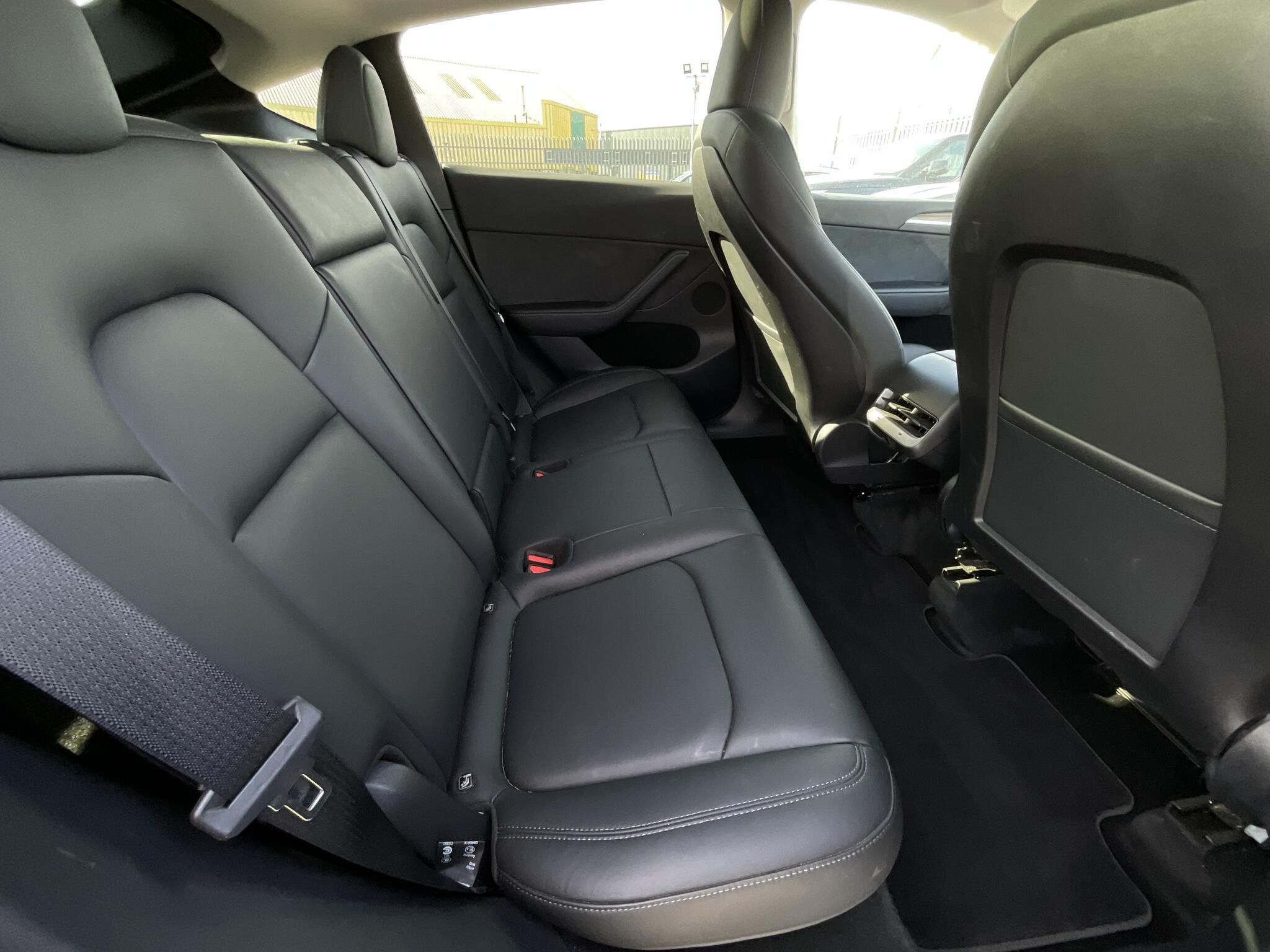 Tesla Model Y - Image 12