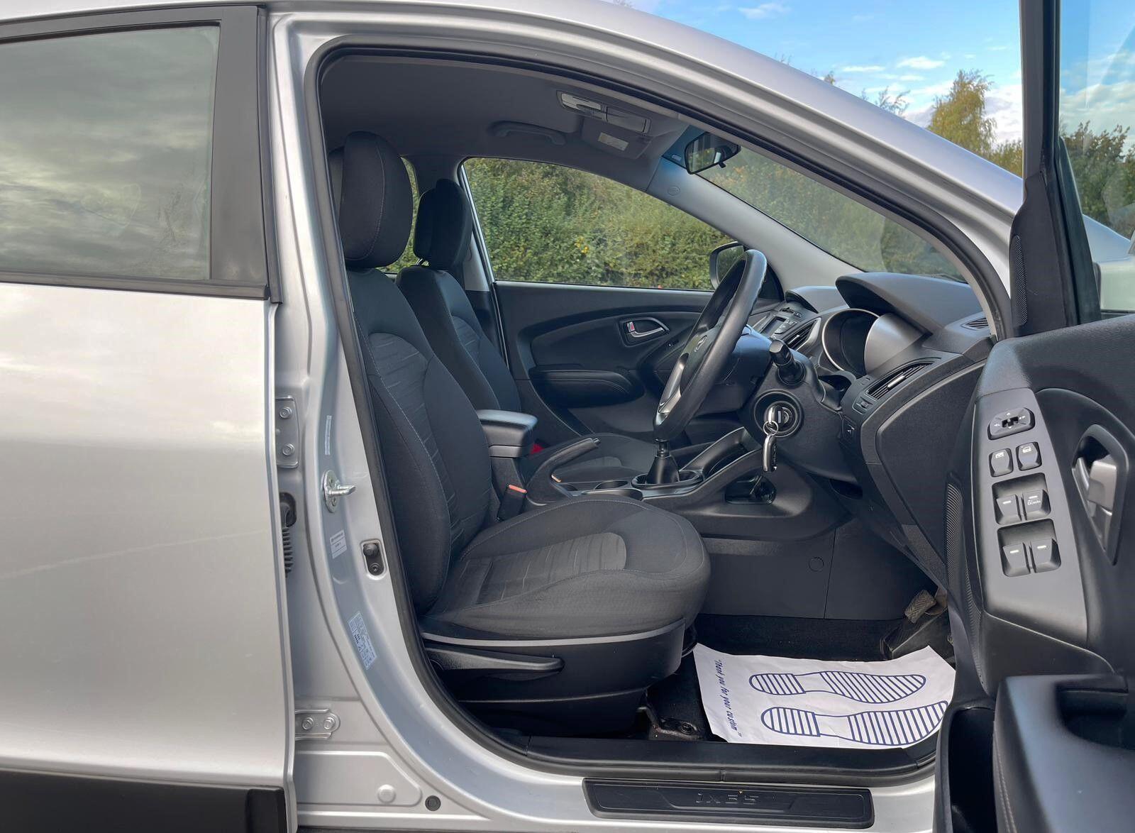 Hyundai ix35 - Image 21