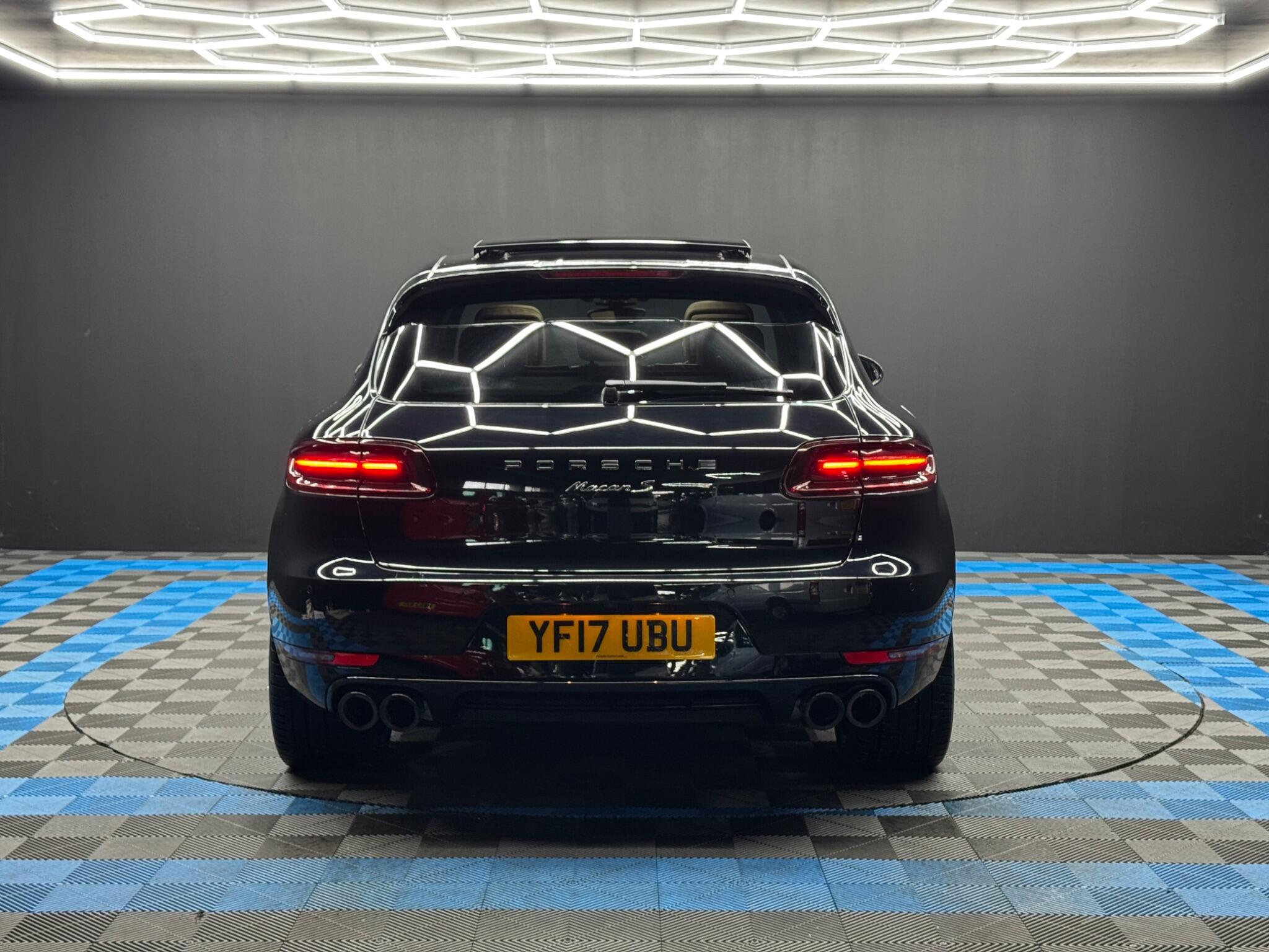 Porsche Macan - Image 7