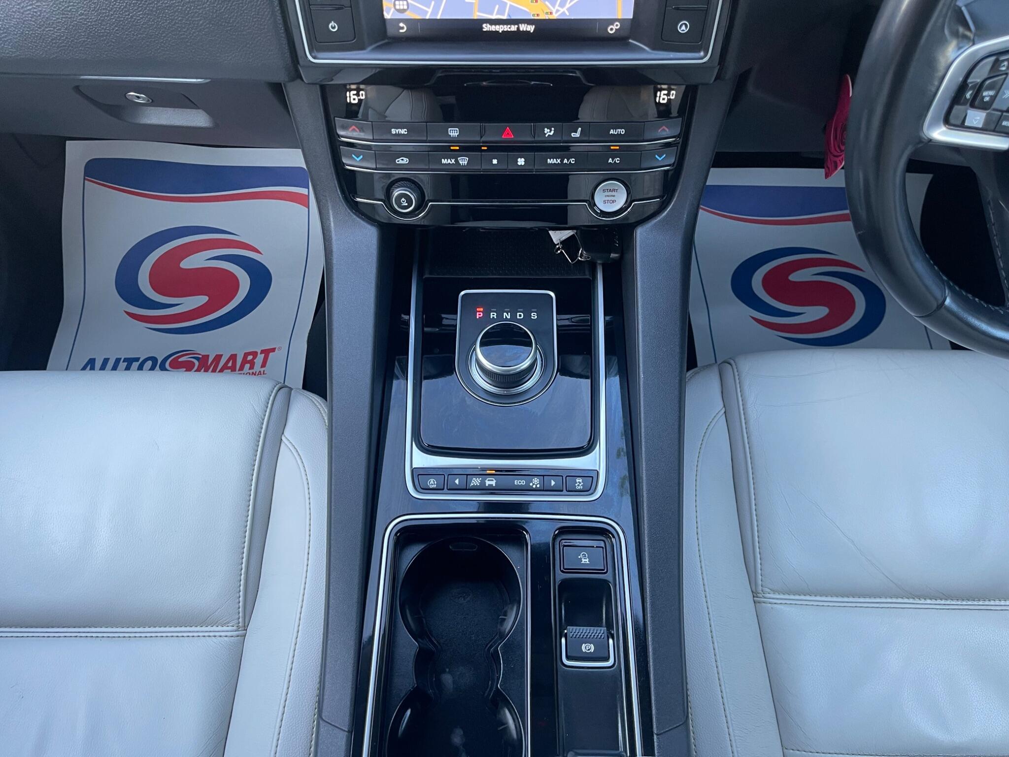 Jaguar F-Pace - Image 39