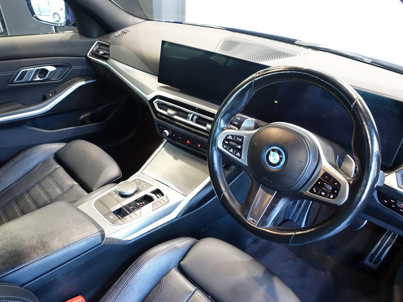 BMW 3 Series - Image 2
