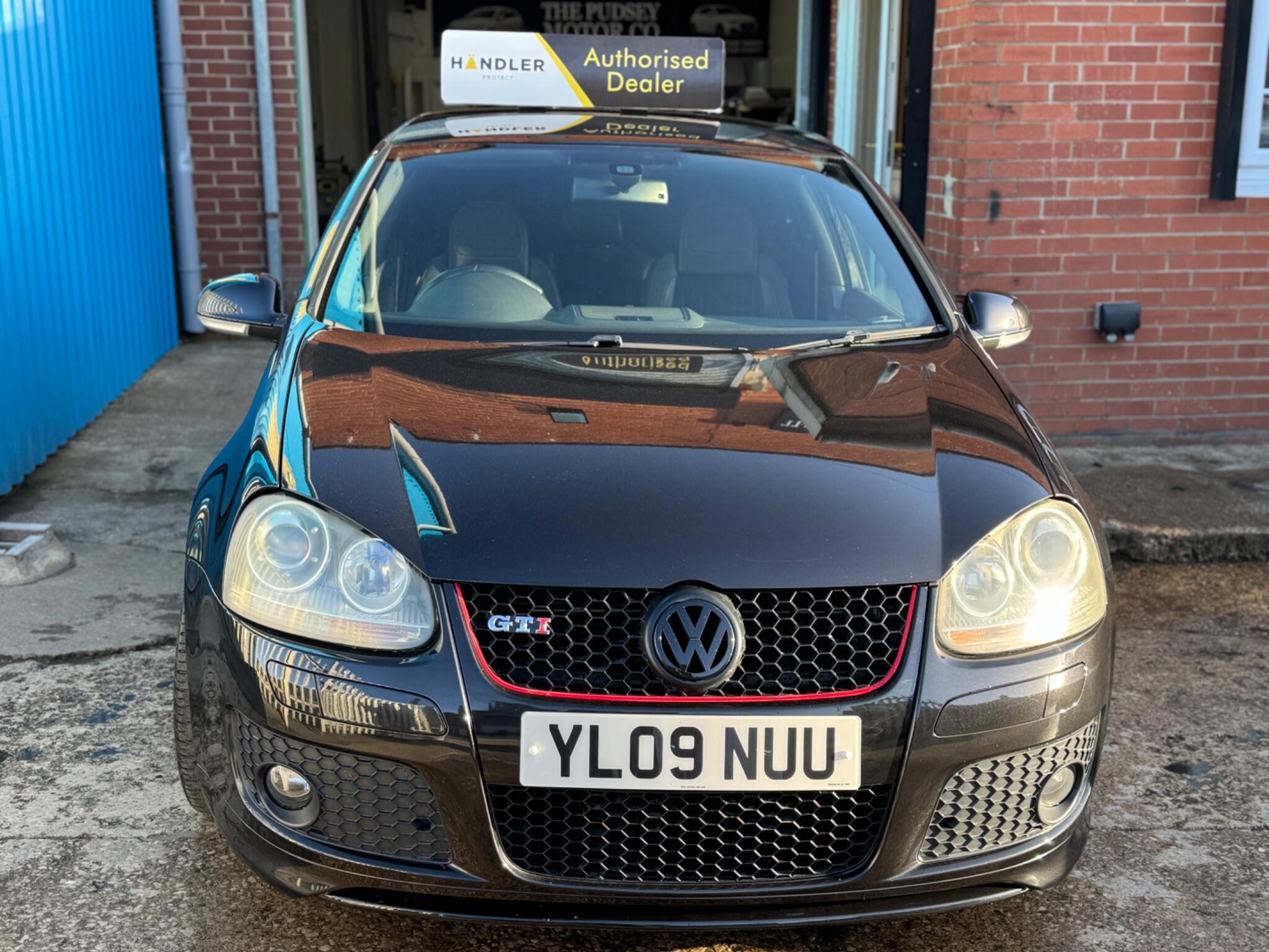 Volkswagen Golf - Image 11