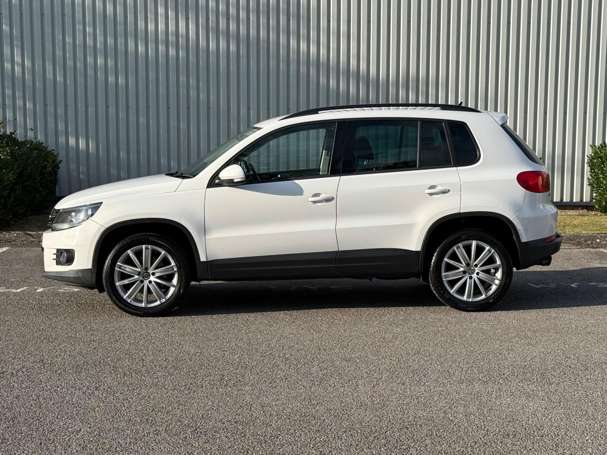 Volkswagen Tiguan - Image 9