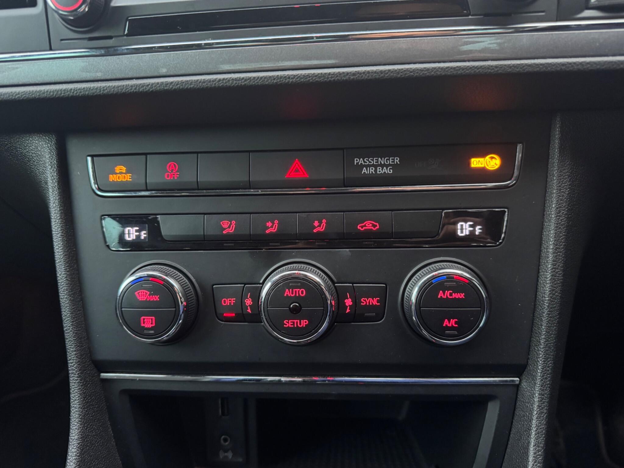 SEAT Leon - Image 20