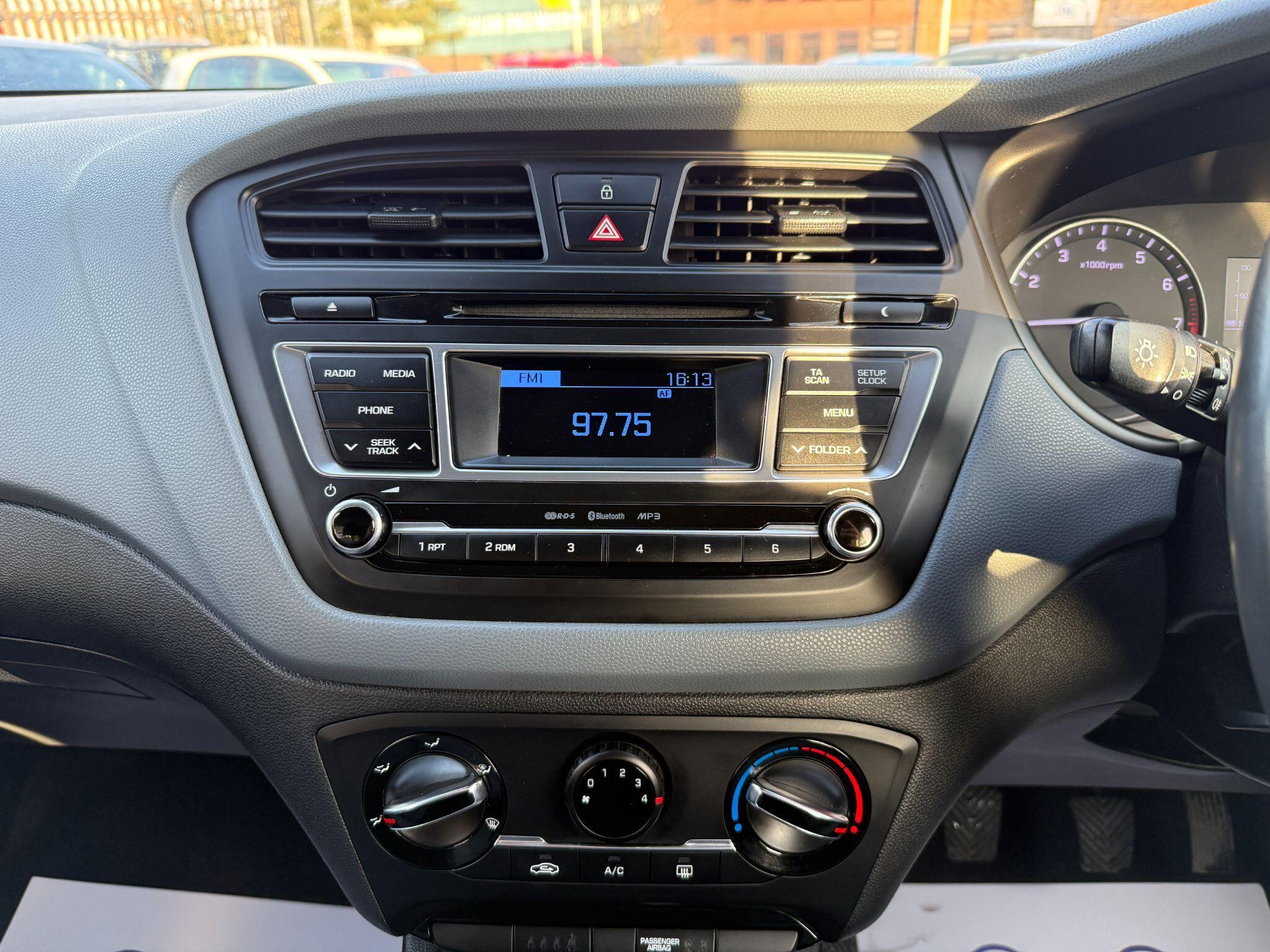 Hyundai i20 - Image 47