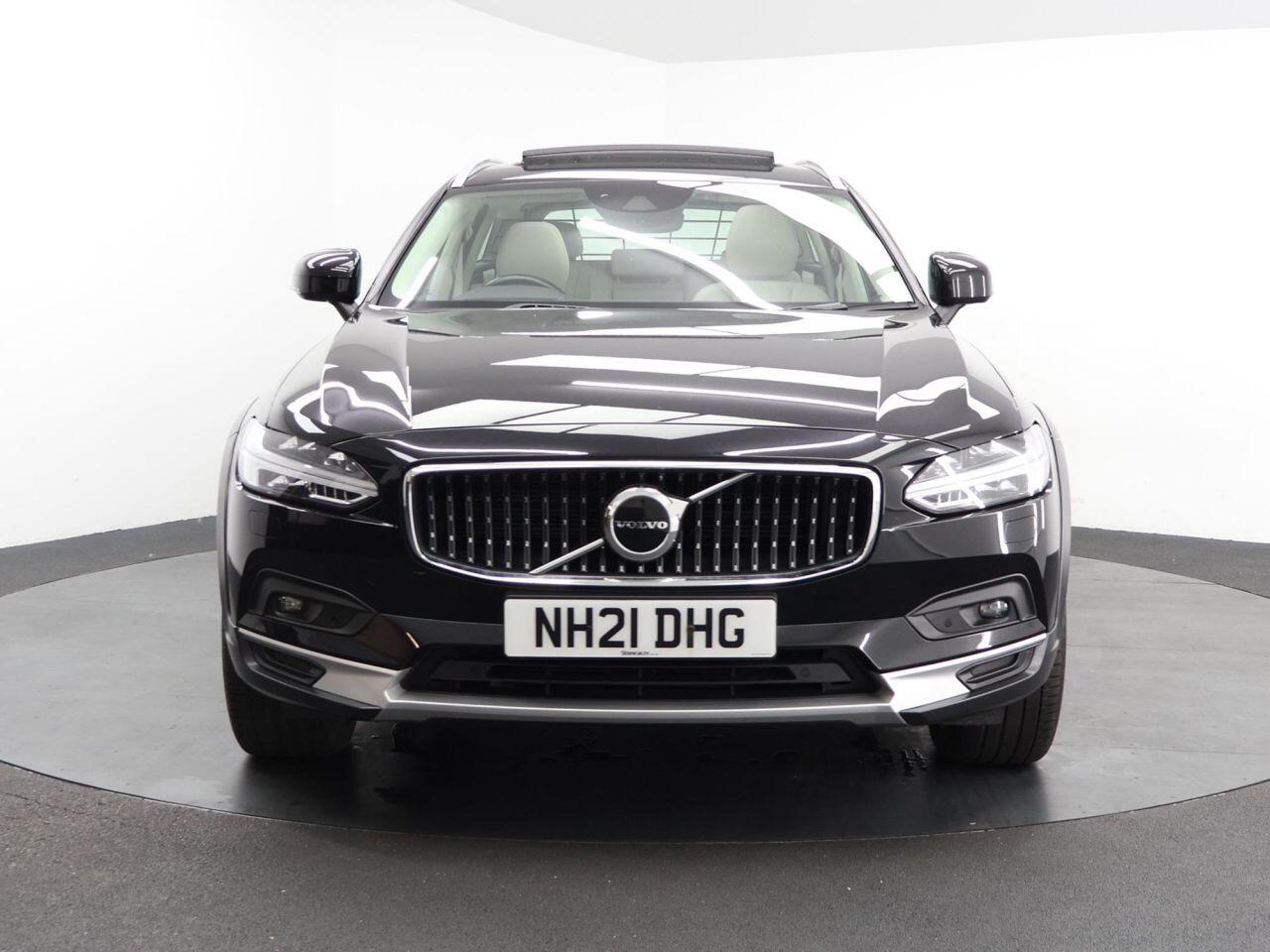 Volvo V90 CROSS COUNTRY - Image 3