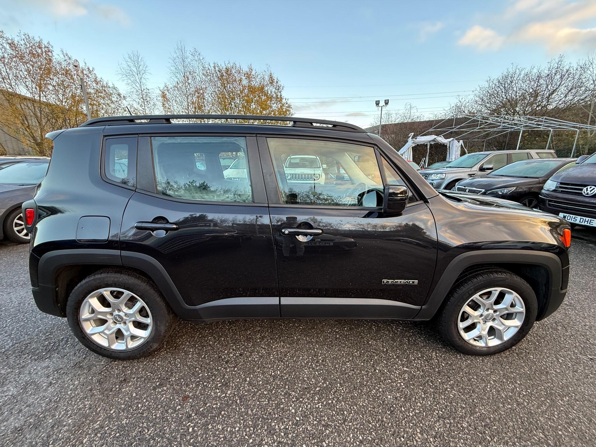 Jeep Renegade - Image 17