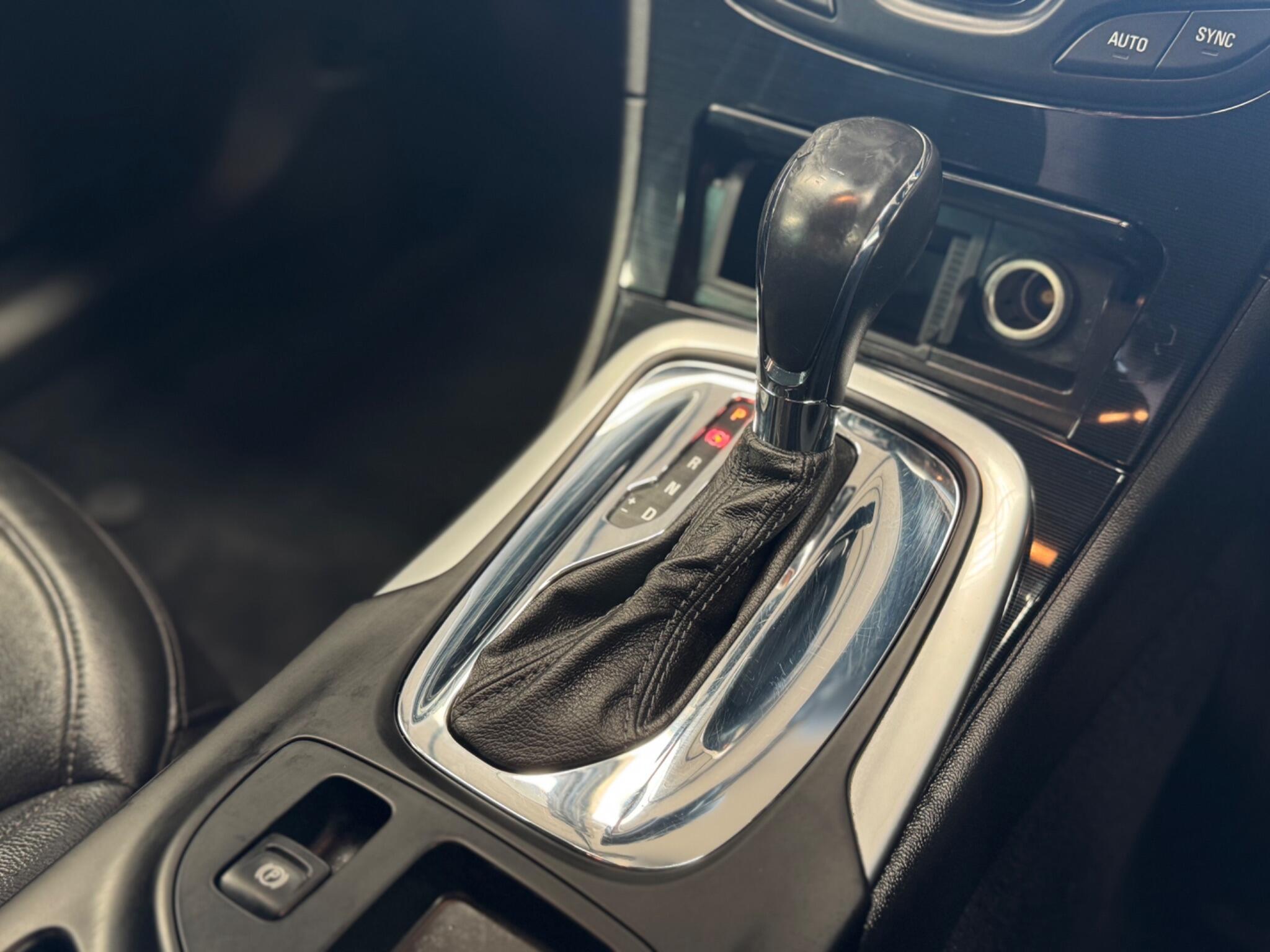 Vauxhall Insignia - Image 9