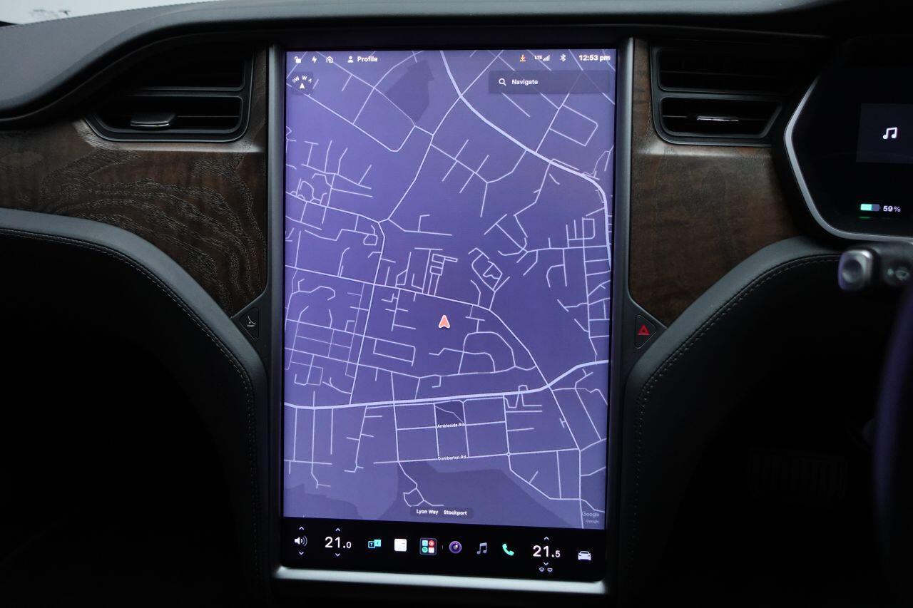 Tesla Model S - Image 2
