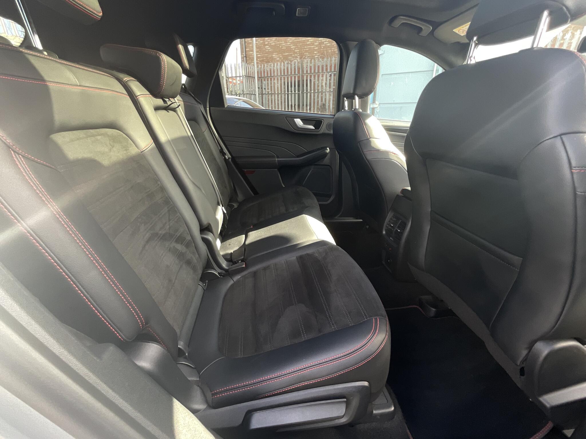 Ford Kuga - Image 11