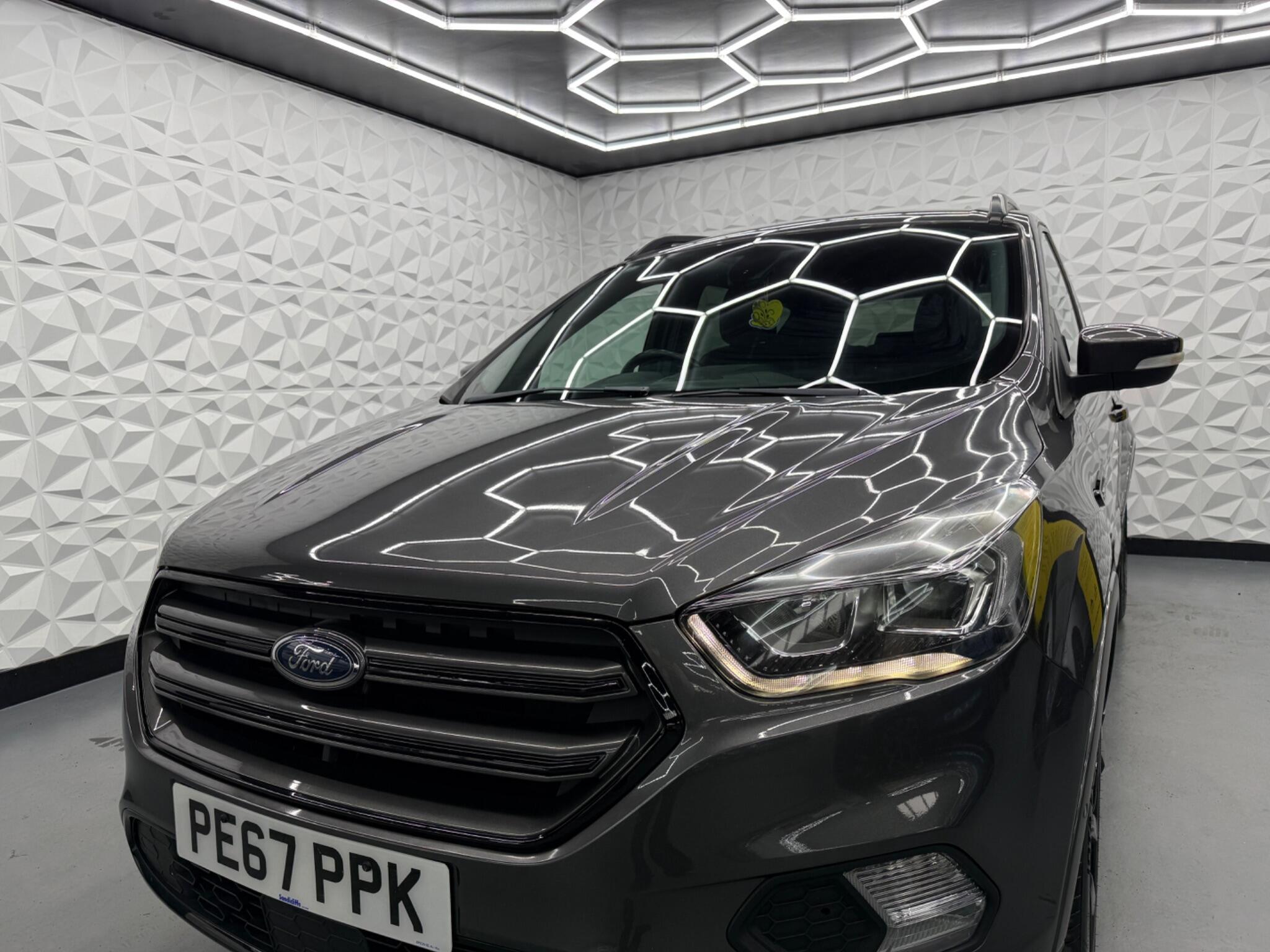 Ford Kuga - Image 12