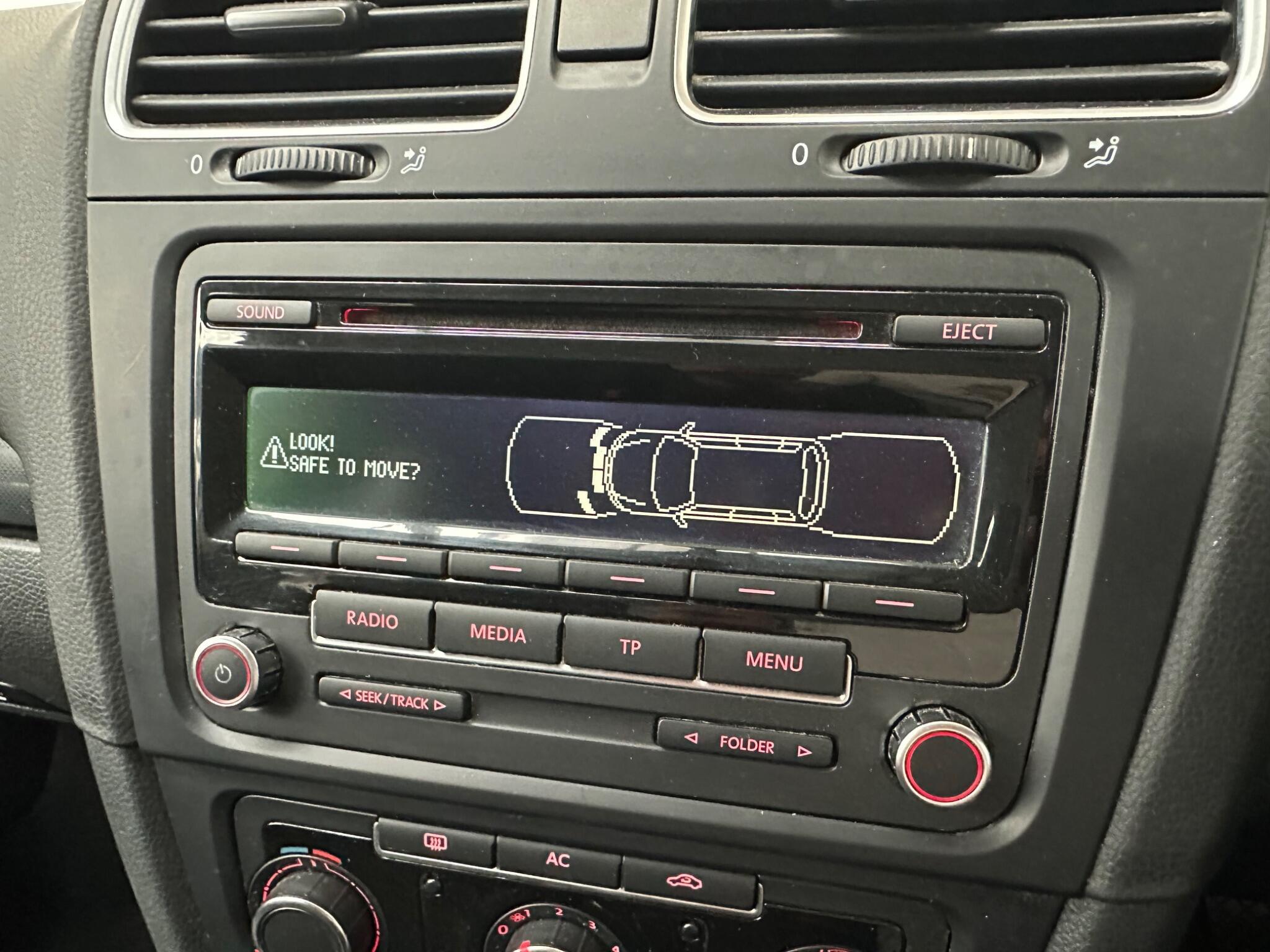 Volkswagen Golf - Image 10
