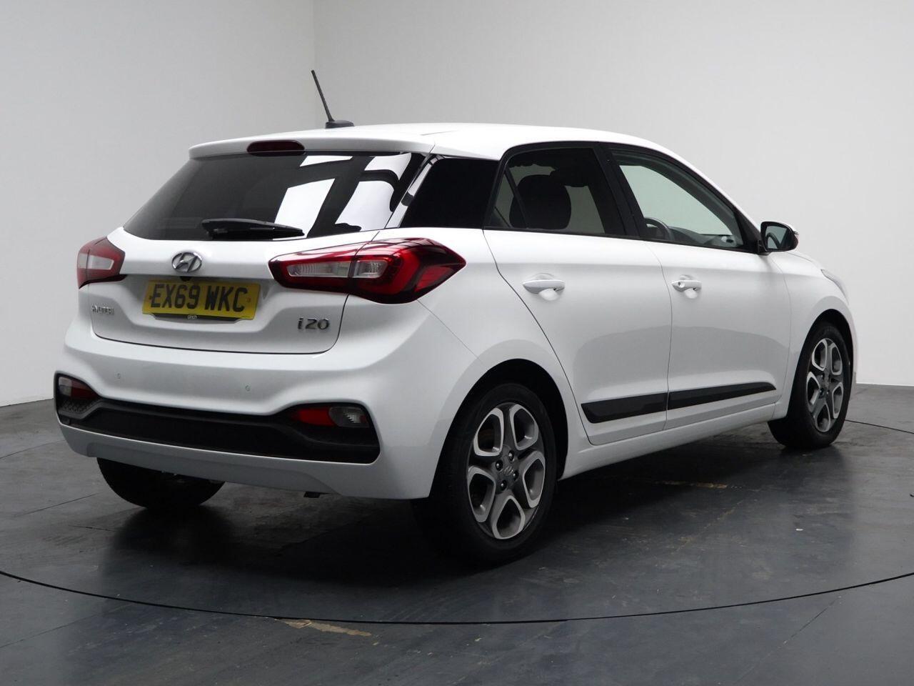 Hyundai i20 - Image 17