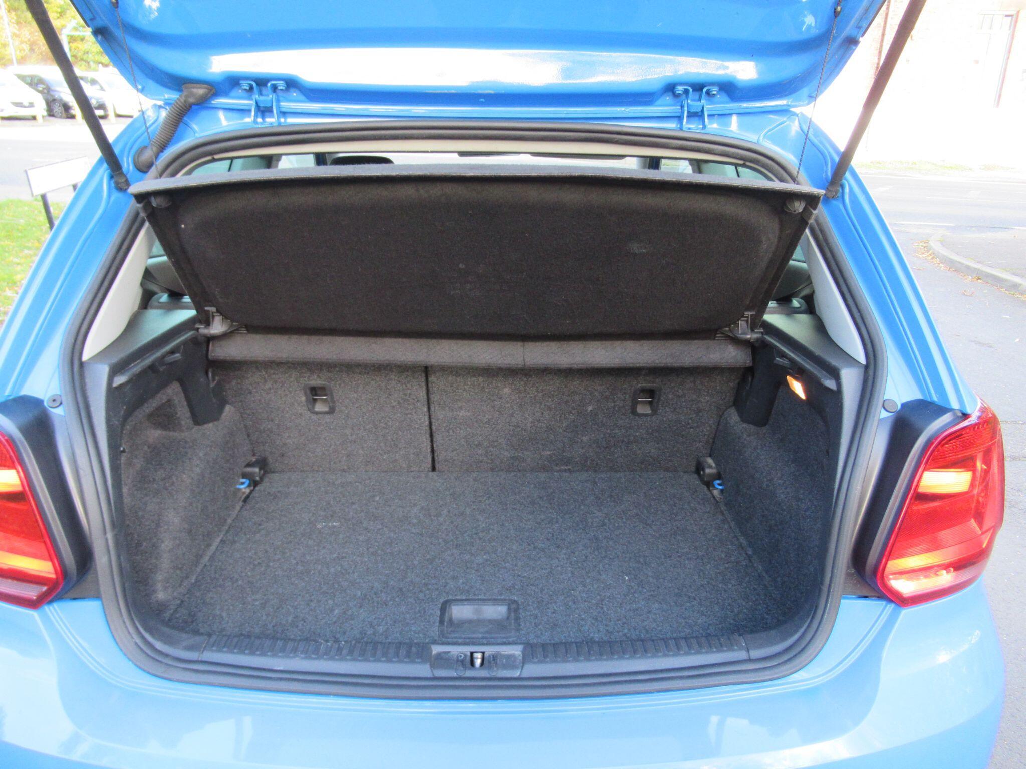 Volkswagen Polo - Image 18
