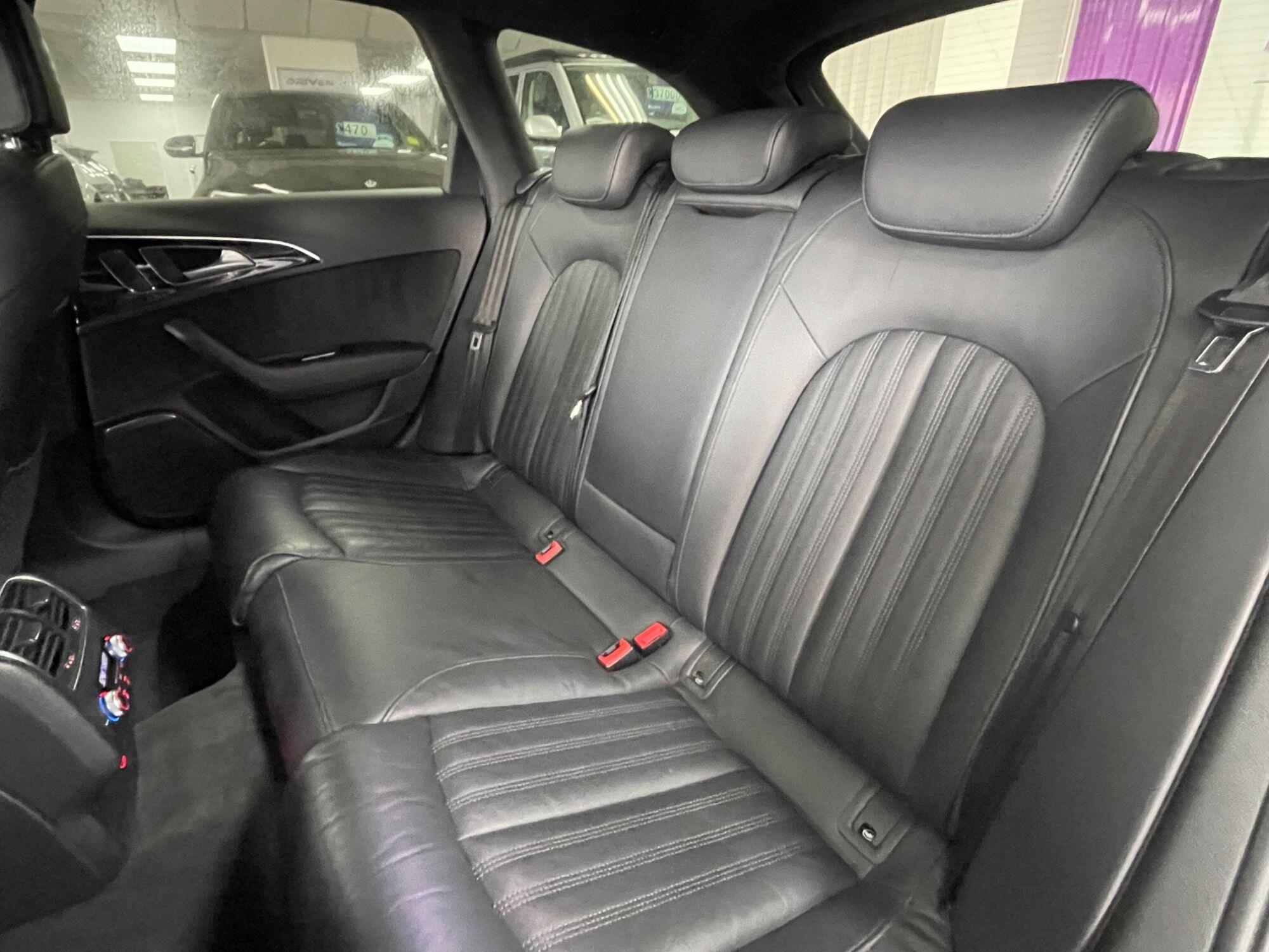 Audi A6 Avant - Image 32