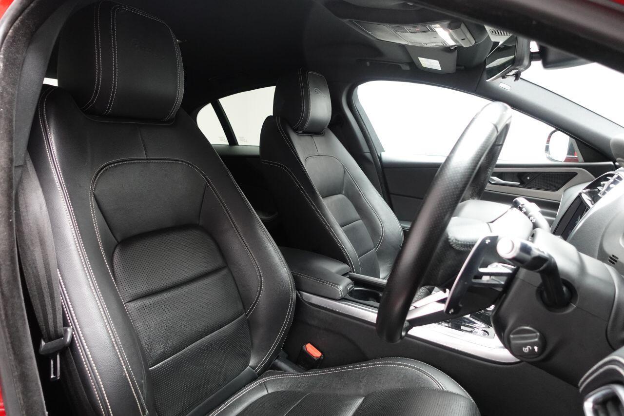 Jaguar XE - Image 16
