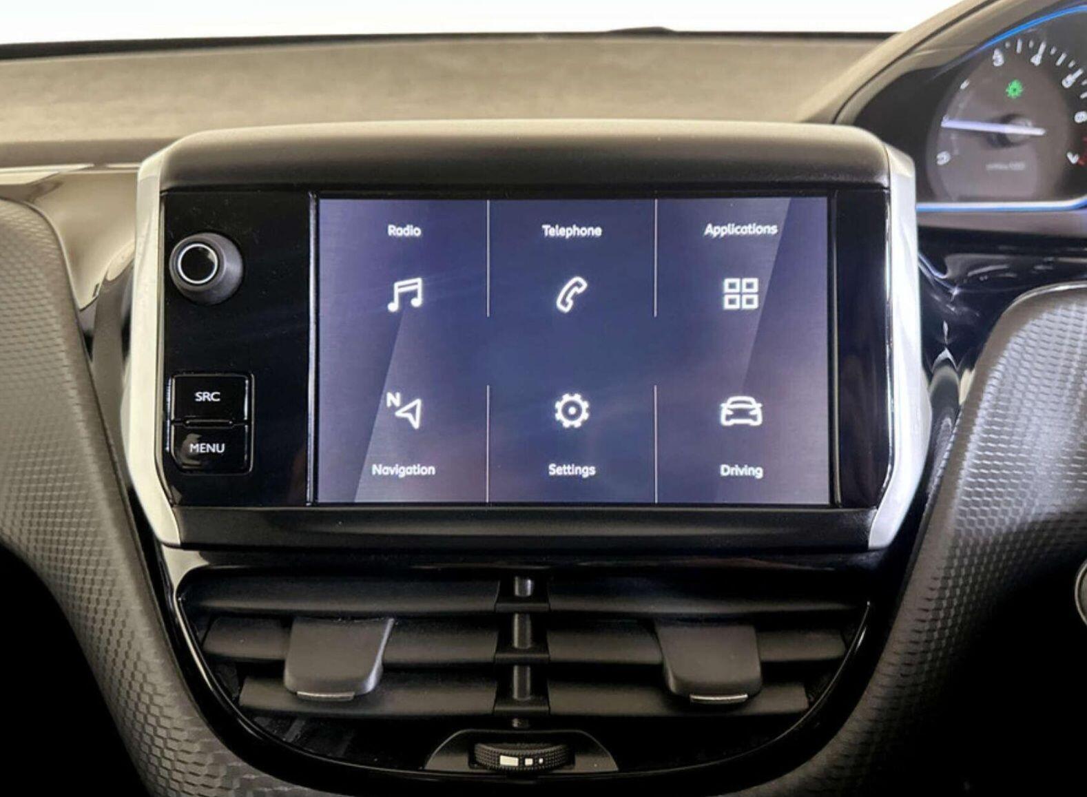 Peugeot 2008 - Image 9