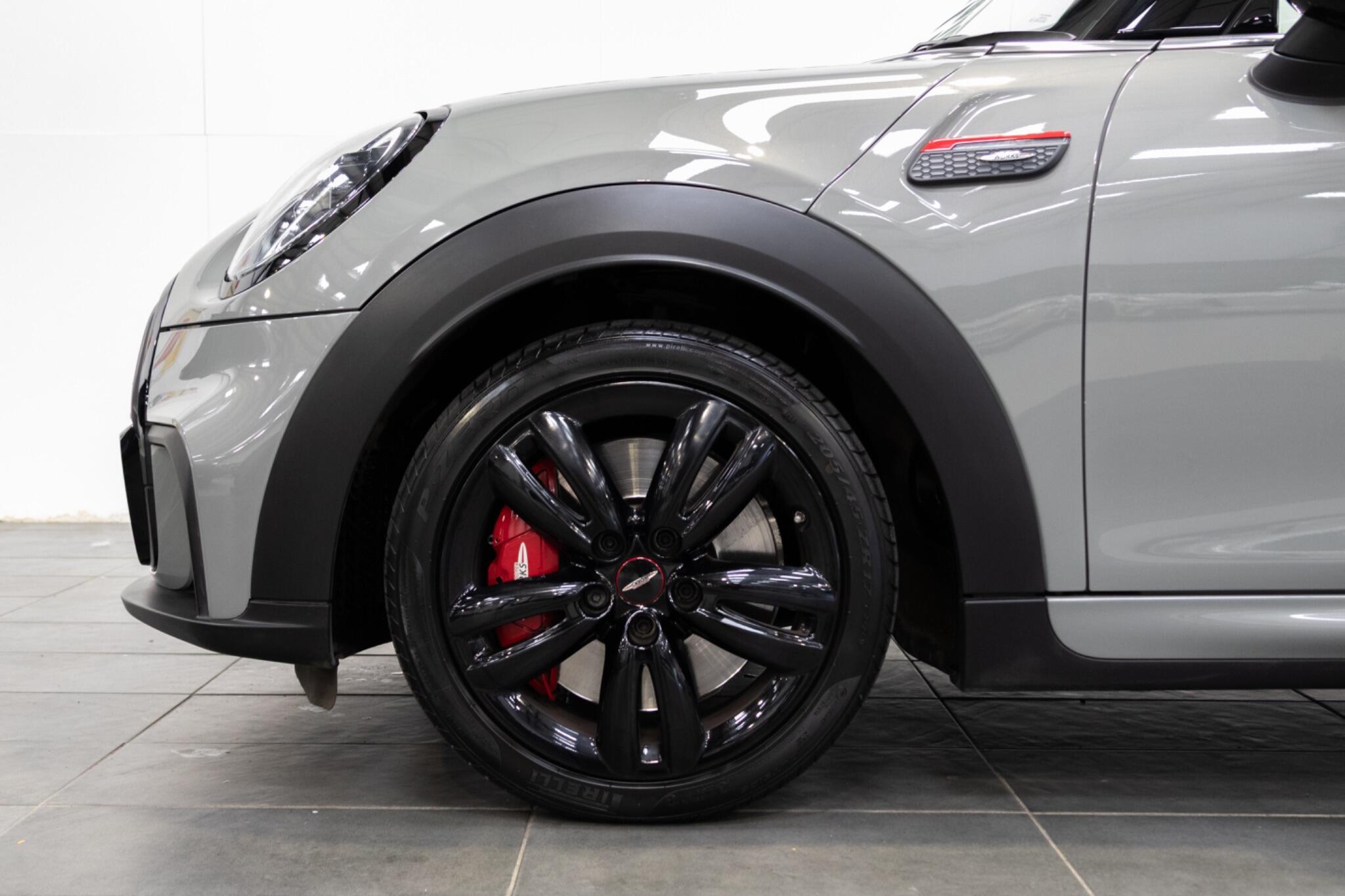 MINI Hatch - Image 9