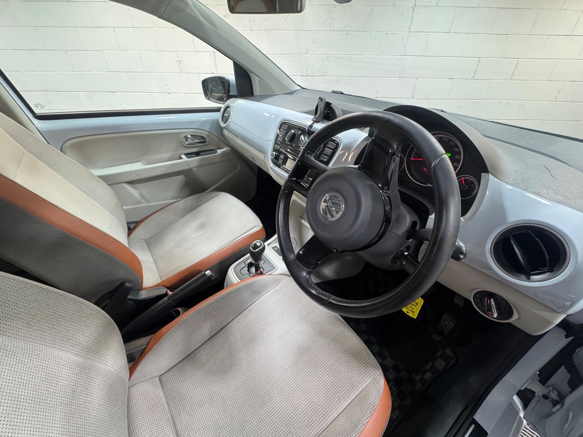 Volkswagen up! - Image 9