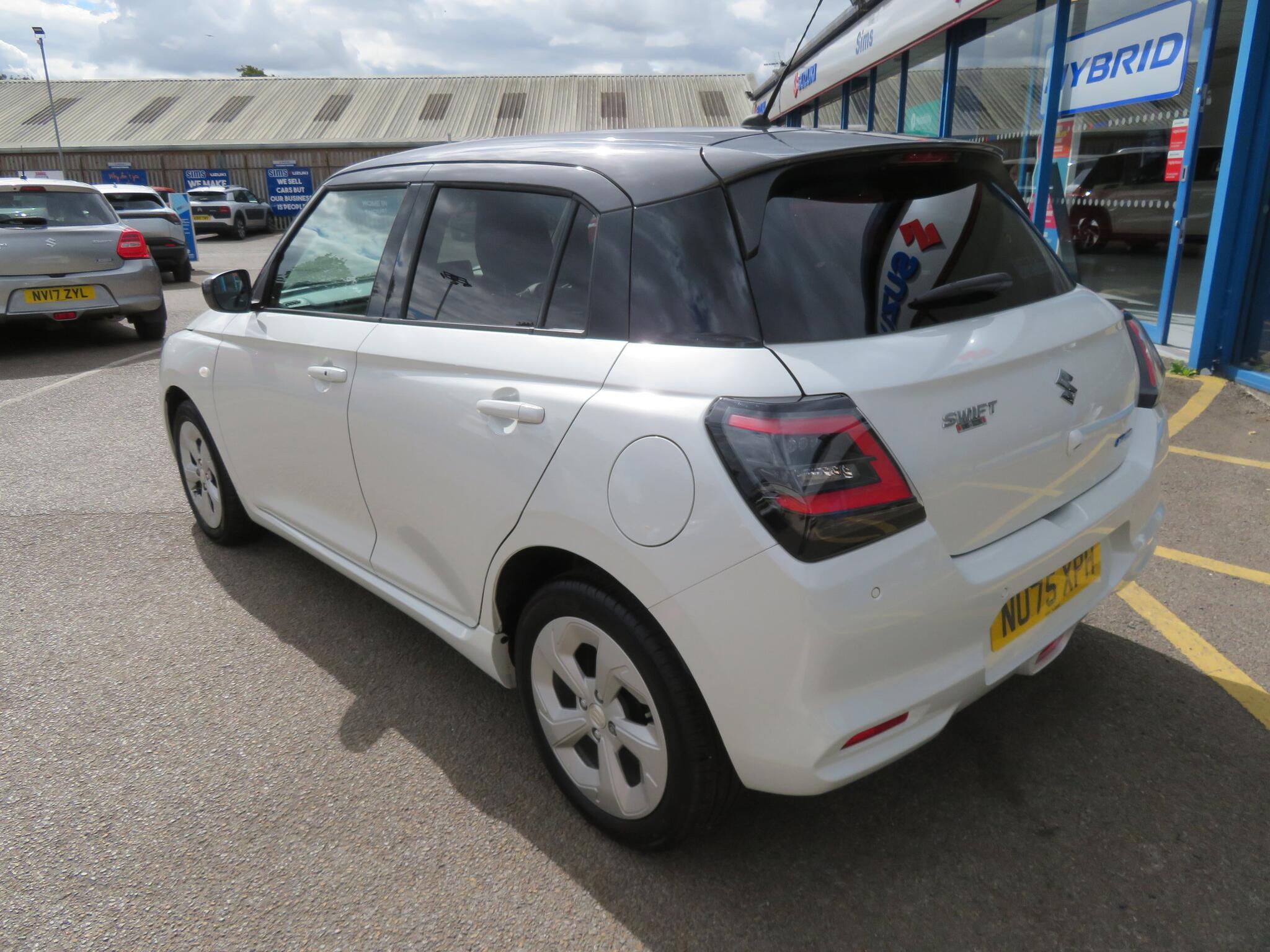 Suzuki Swift - Image 7