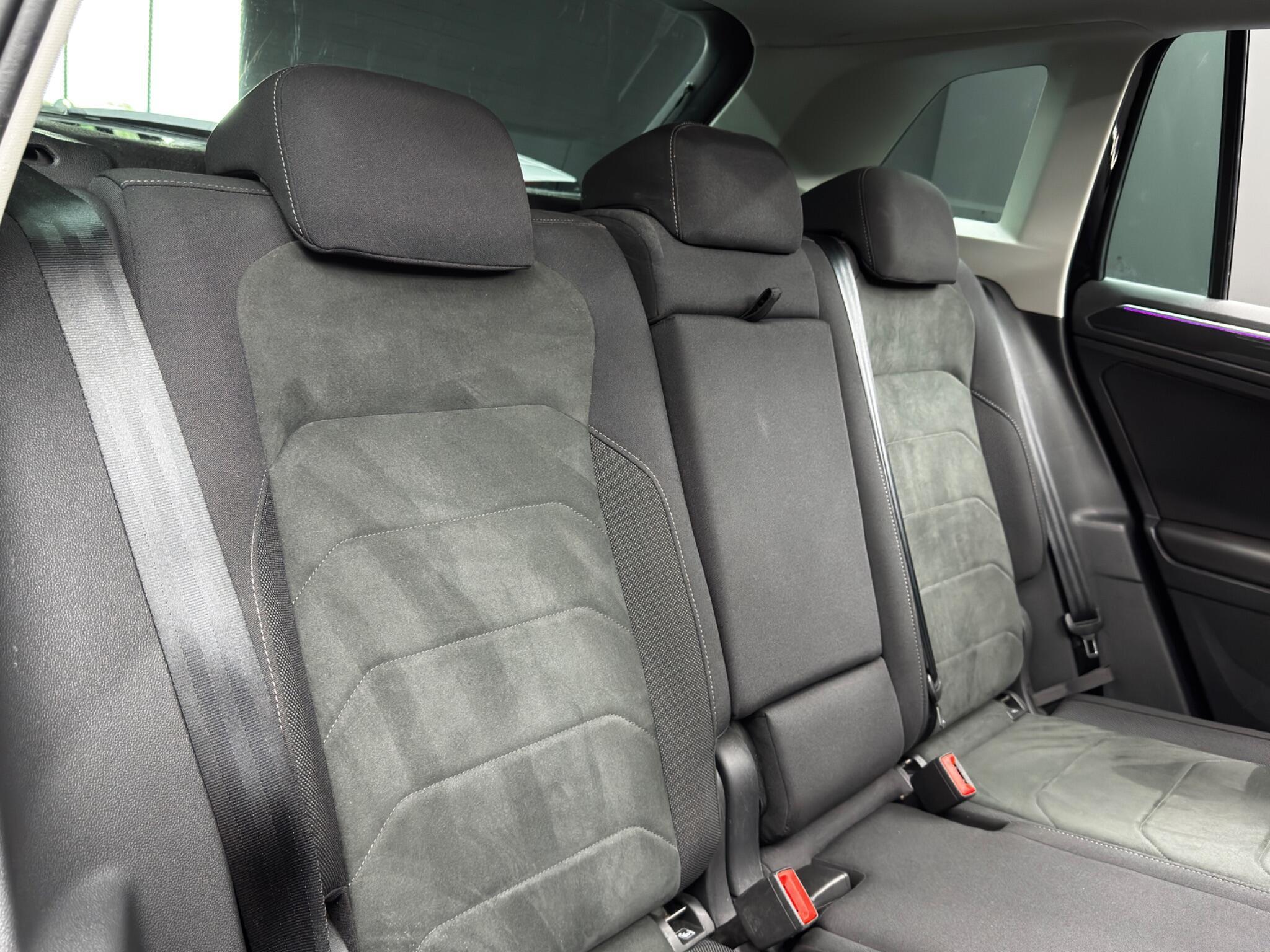 Volkswagen Tiguan - Image 14