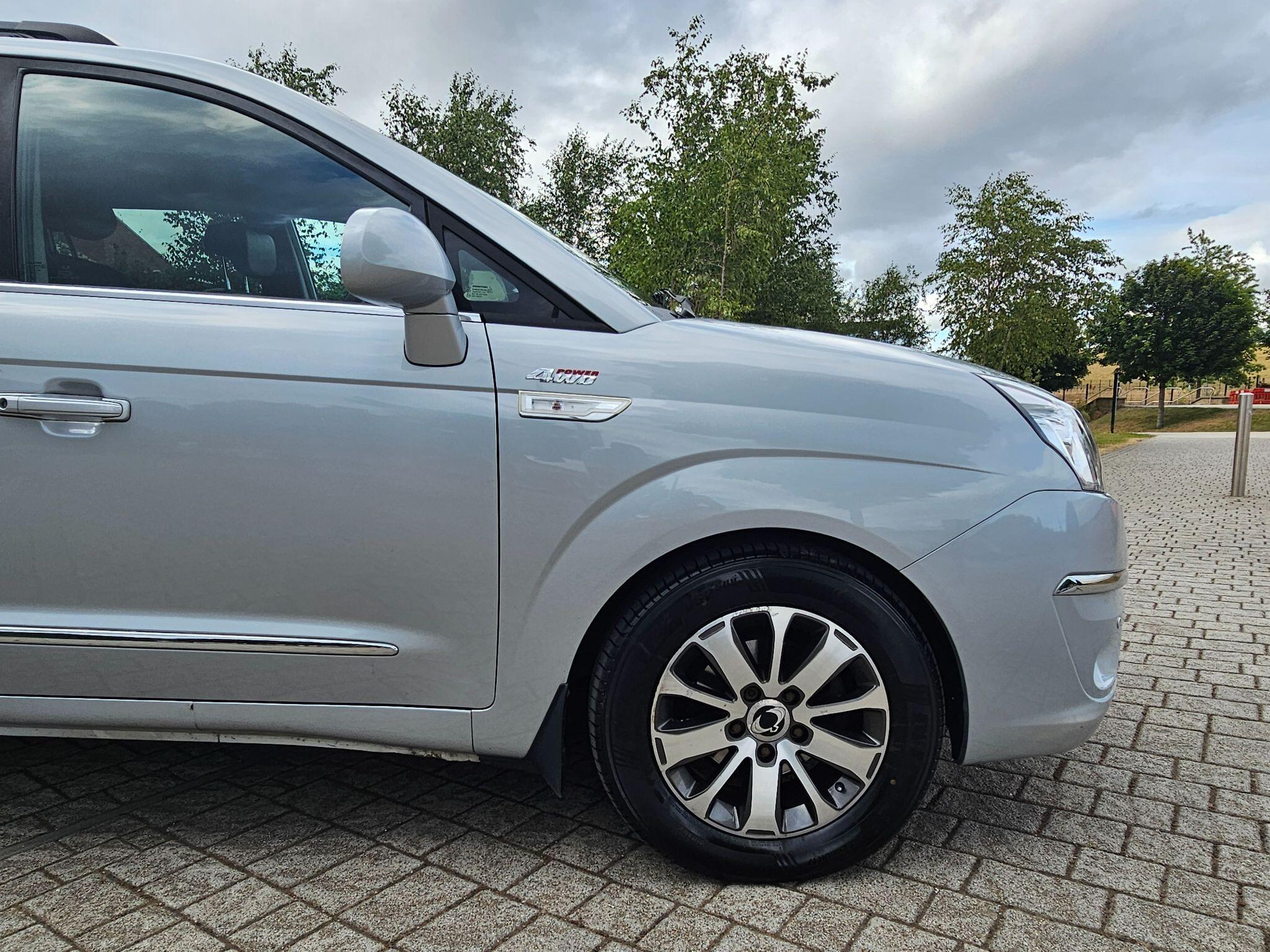 Ssangyong Turismo - Image 6