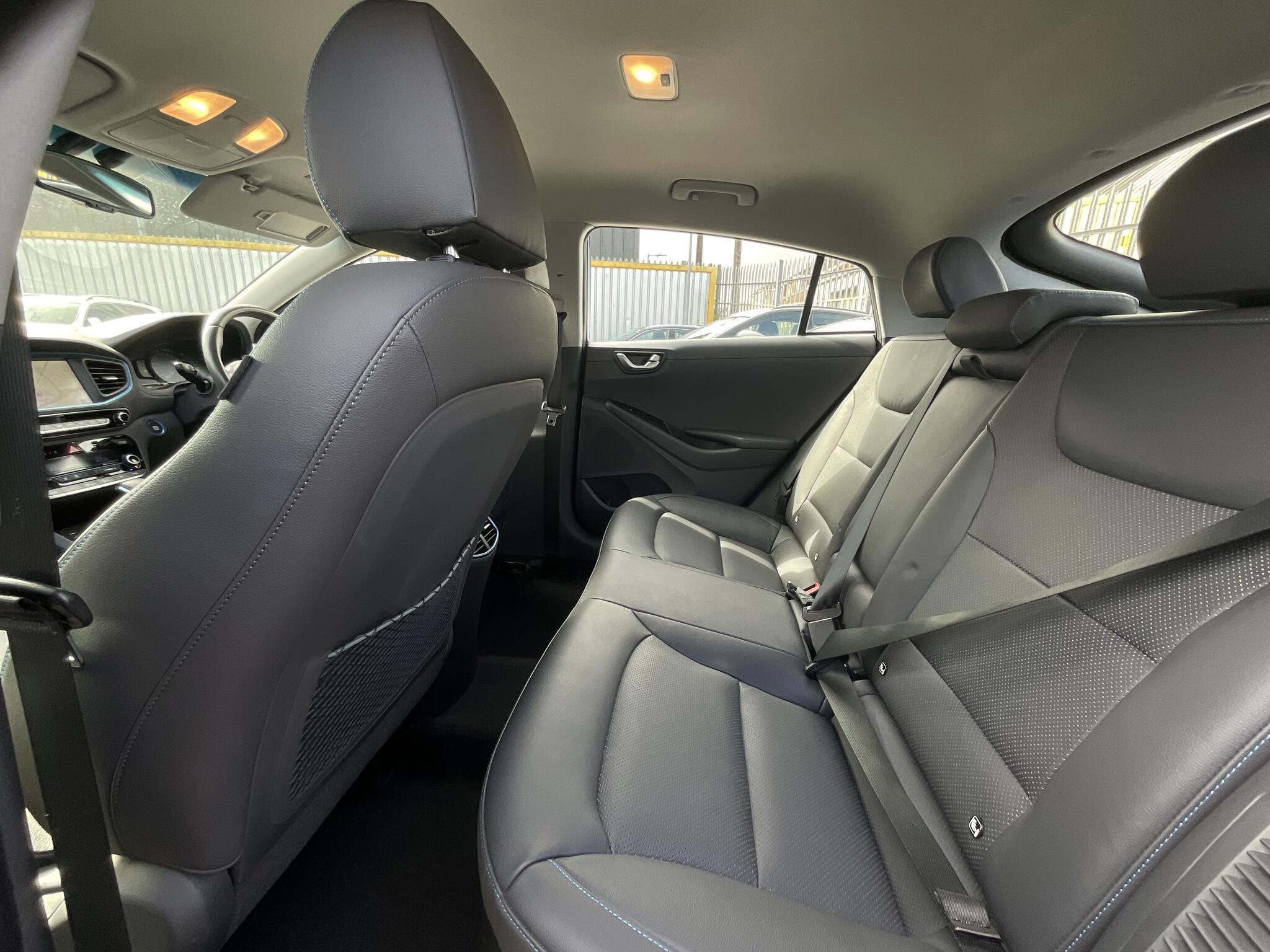 Hyundai Ioniq - Image 15
