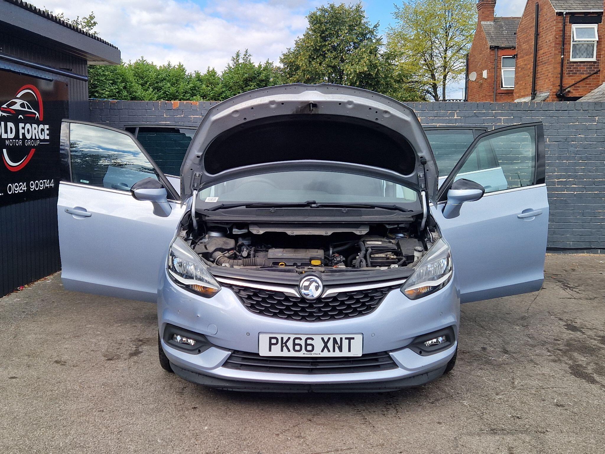 Vauxhall Zafira Tourer - Image 13