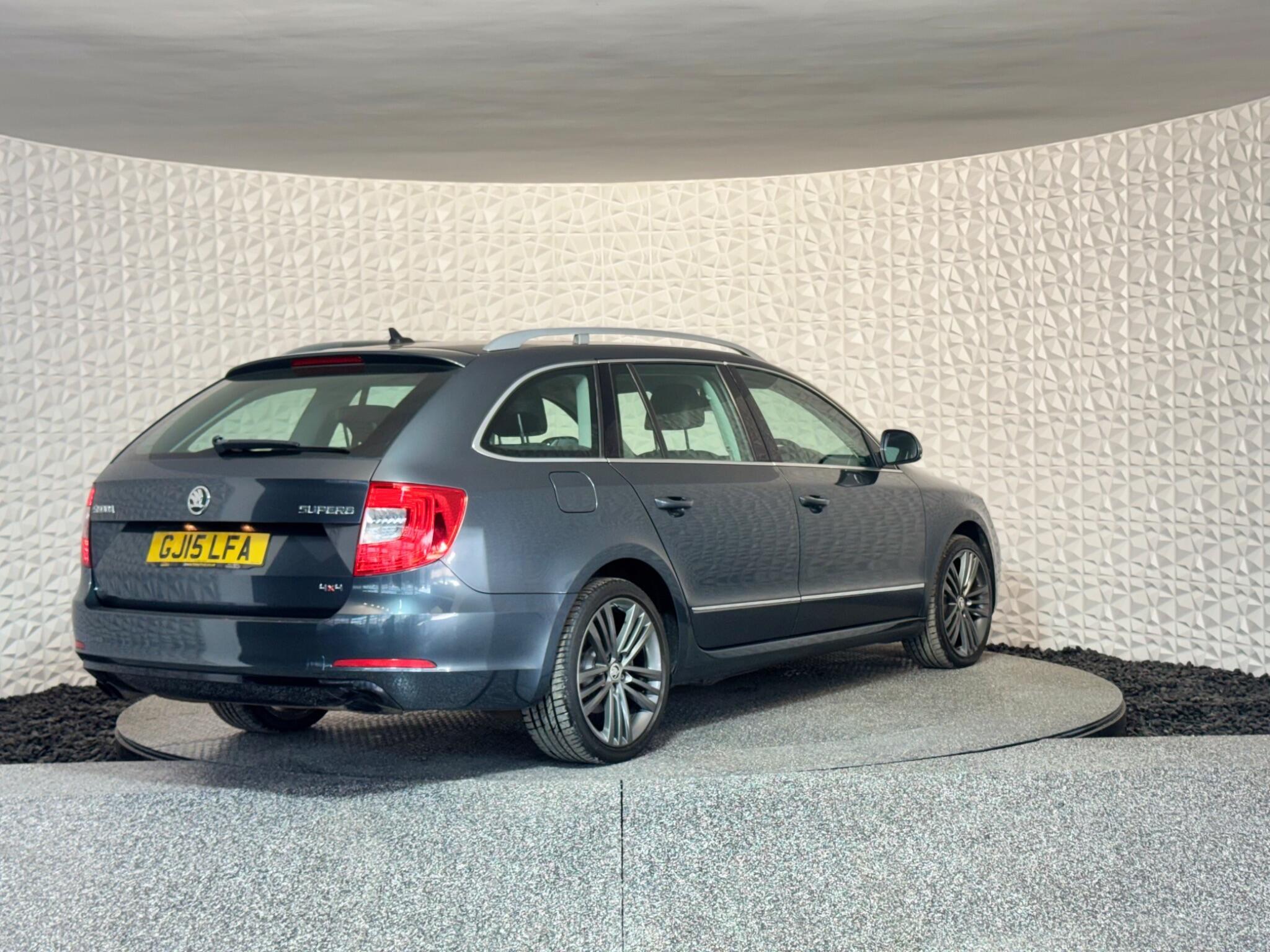 Skoda Superb - Image 9