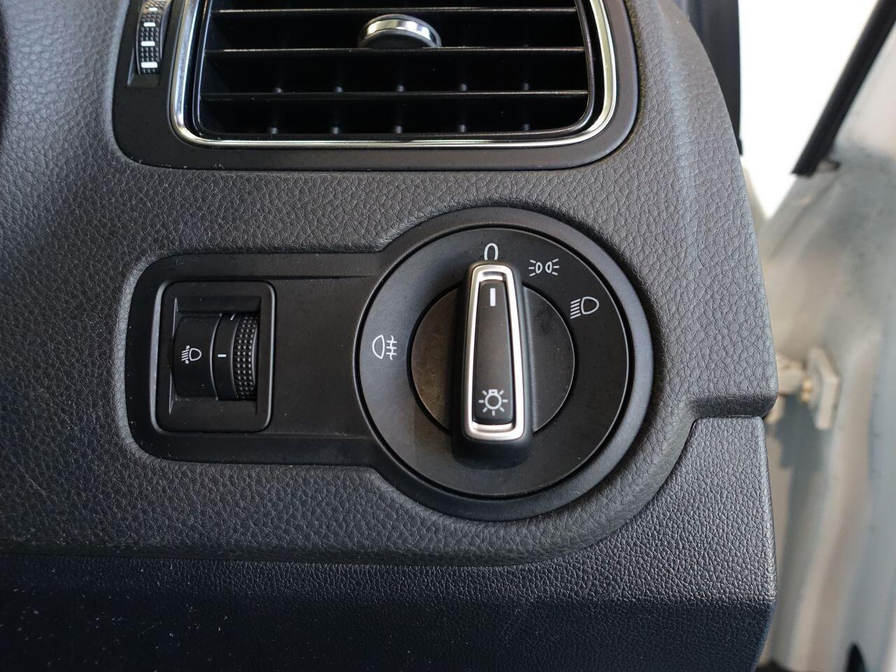 Volkswagen Polo - Image 22