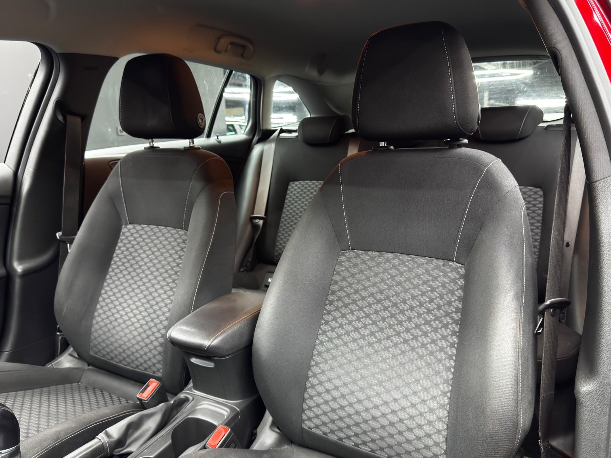 Vauxhall Astra - Image 14