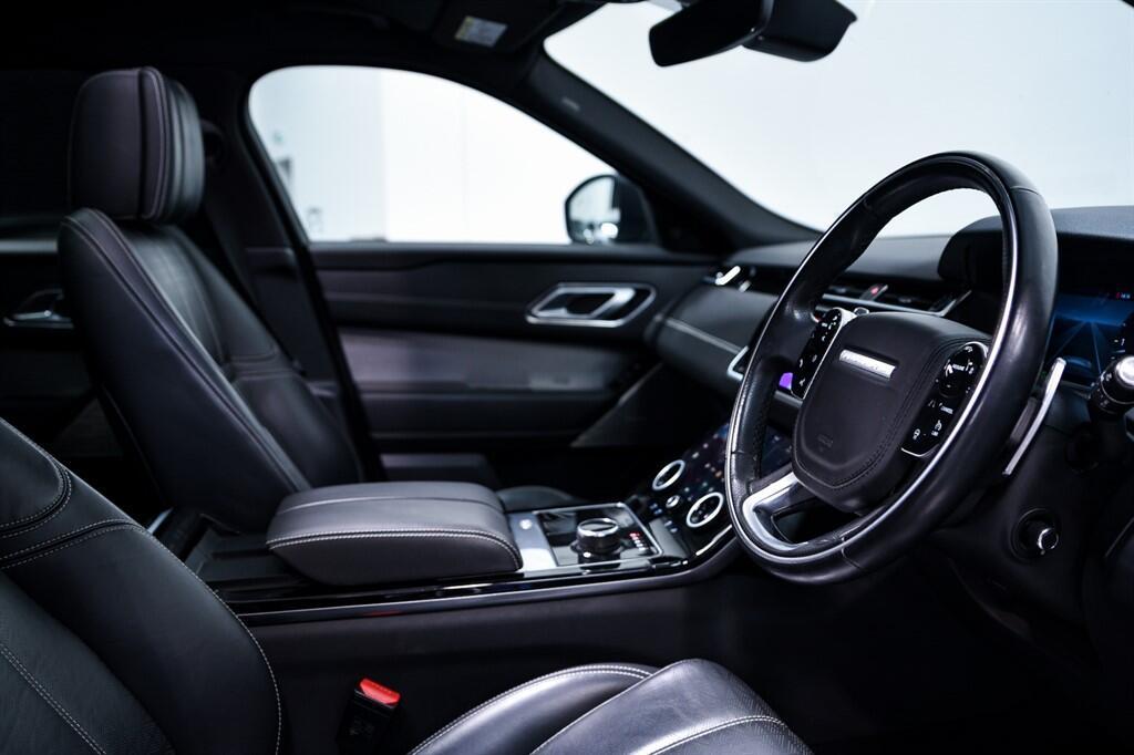Land Rover Range Rover Velar - Image 12