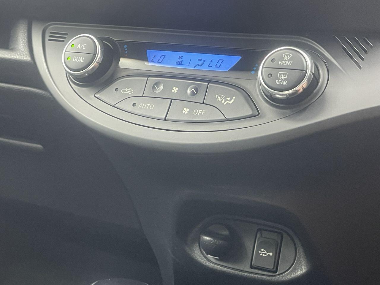 Toyota Yaris - Image 30