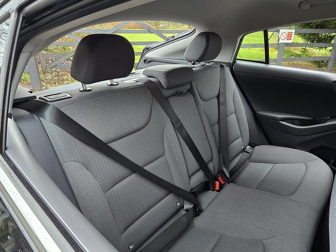 Hyundai Ioniq - Image 19