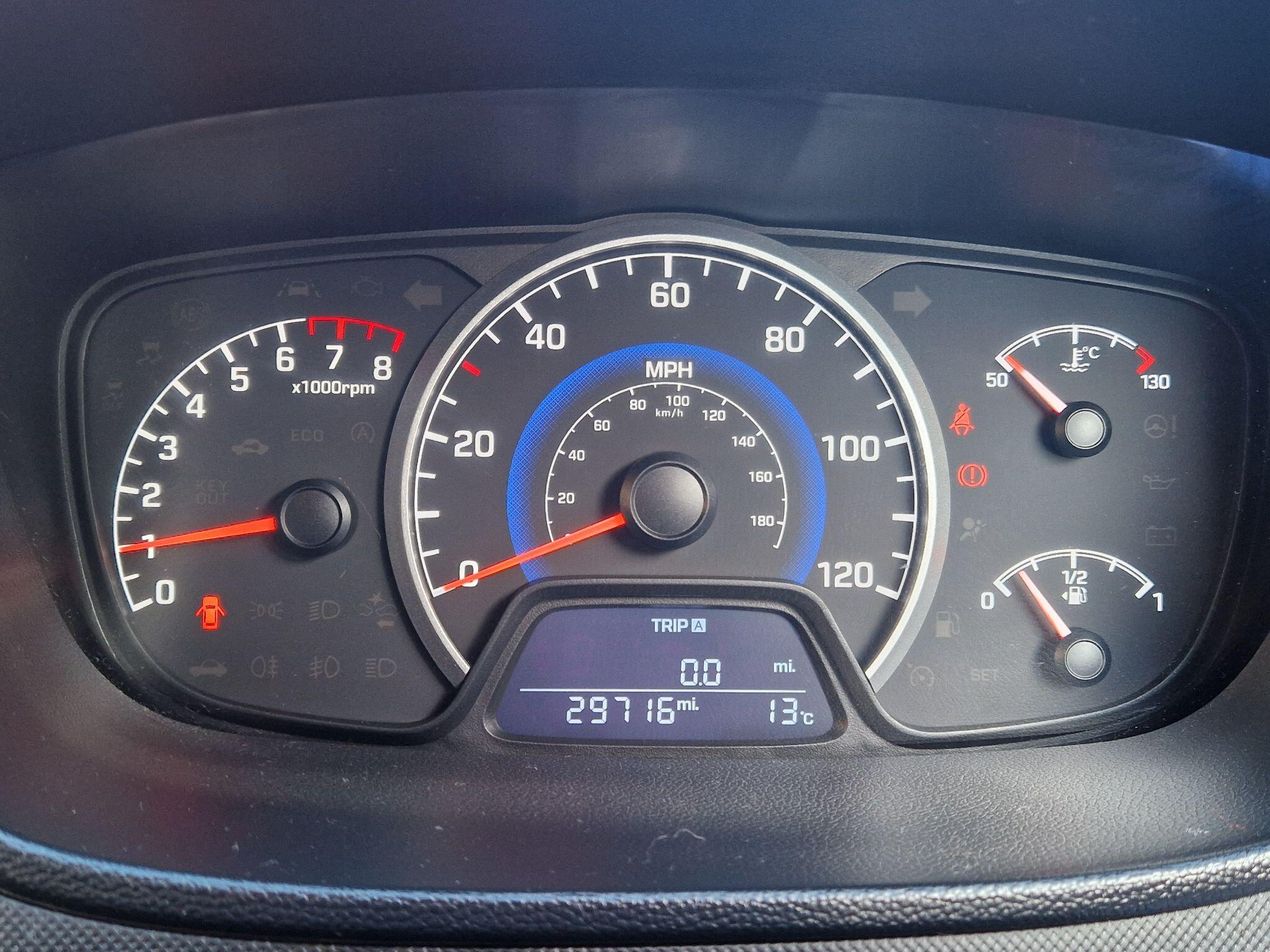 Hyundai i10 - Image 12