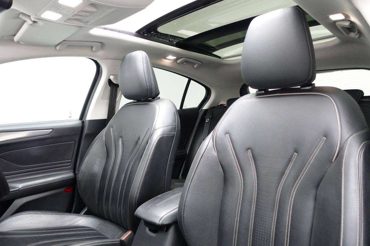 Ford Focus - Image 17