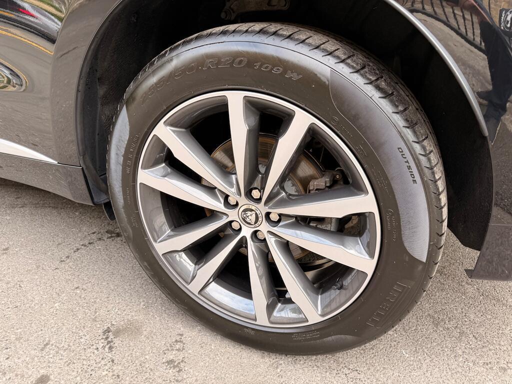 Jaguar F-Pace - Image 17