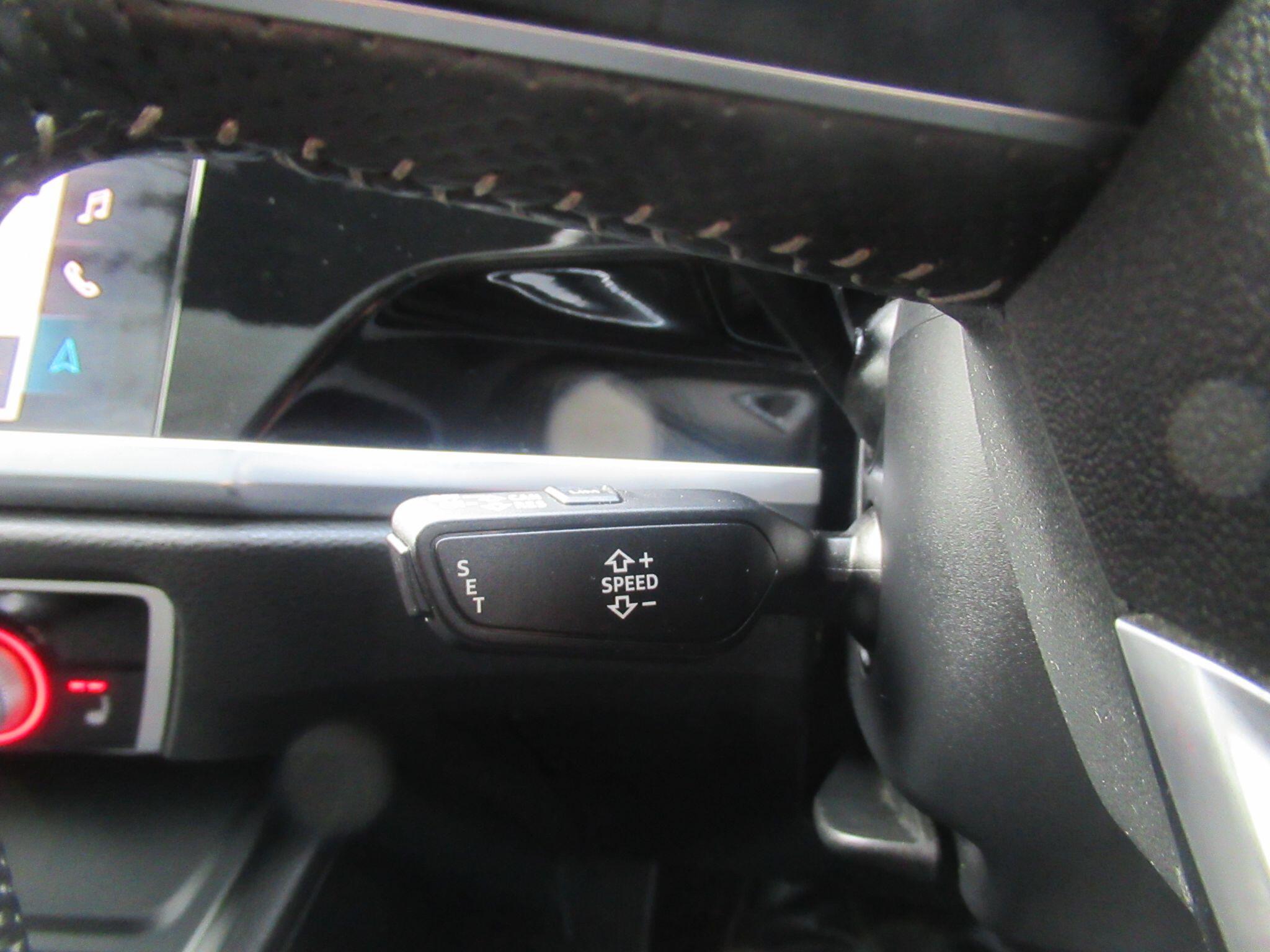 Audi Q3 - Image 34