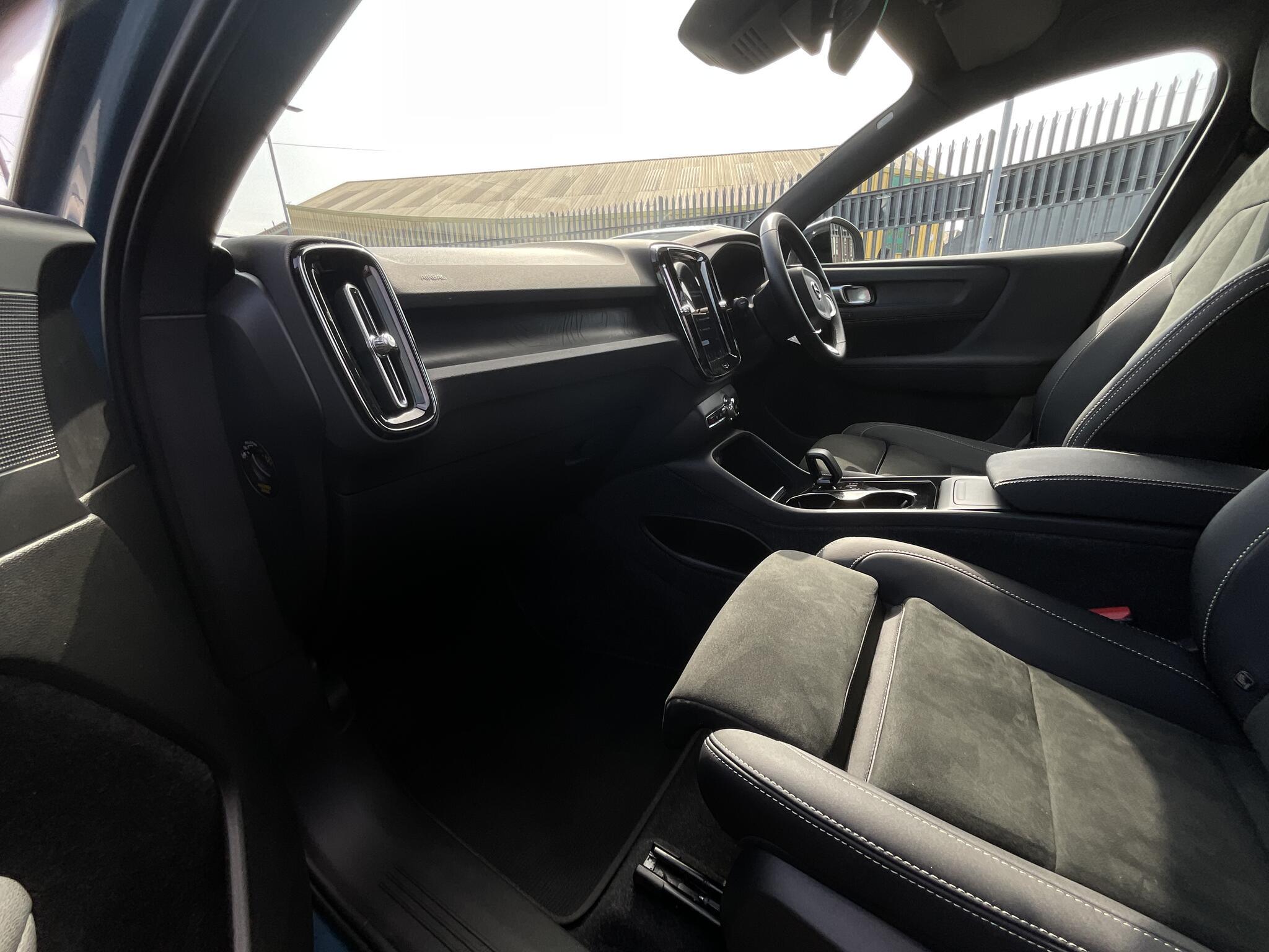 Volvo XC40 - Image 15