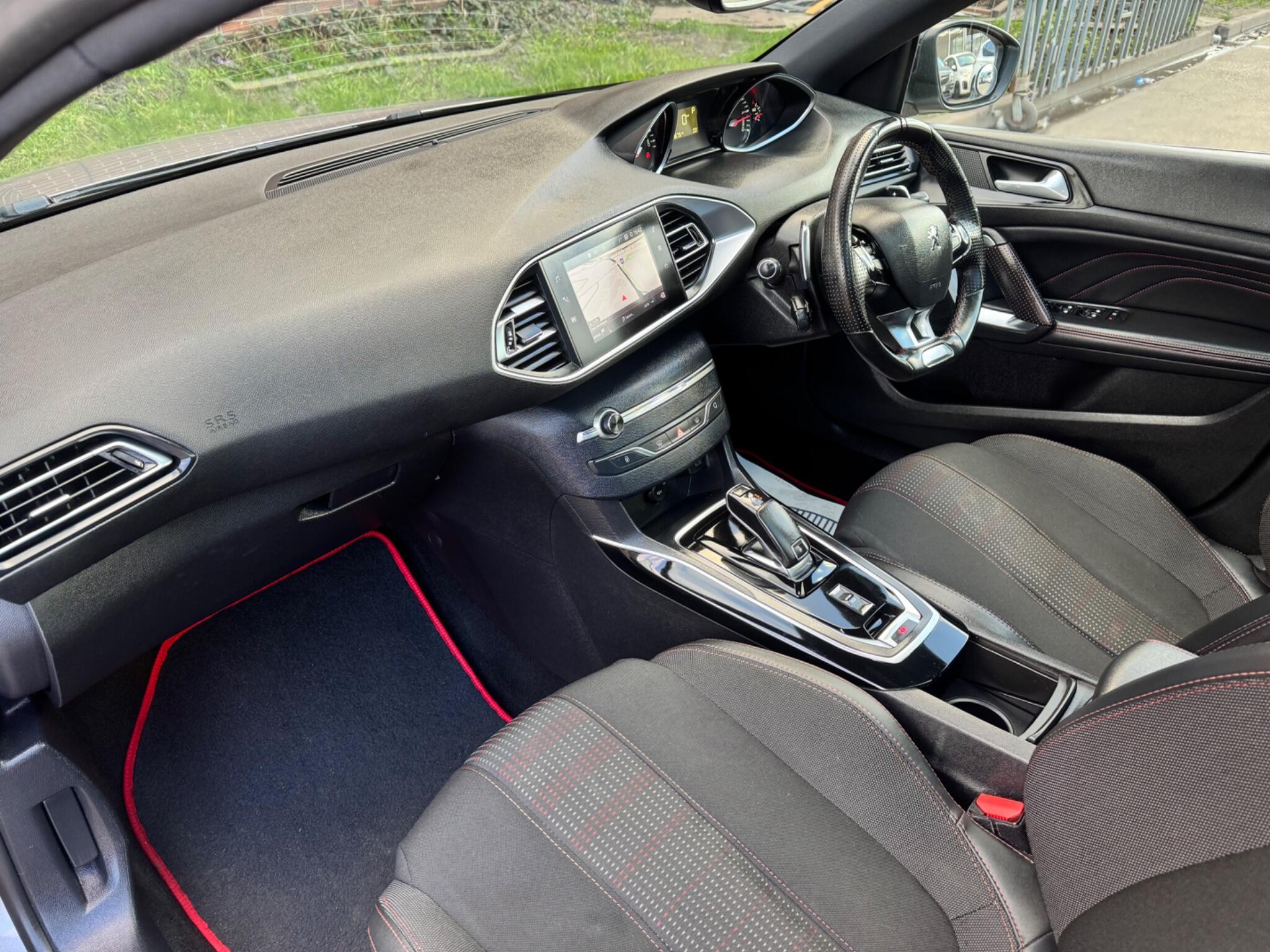 Peugeot 308 - Image 10