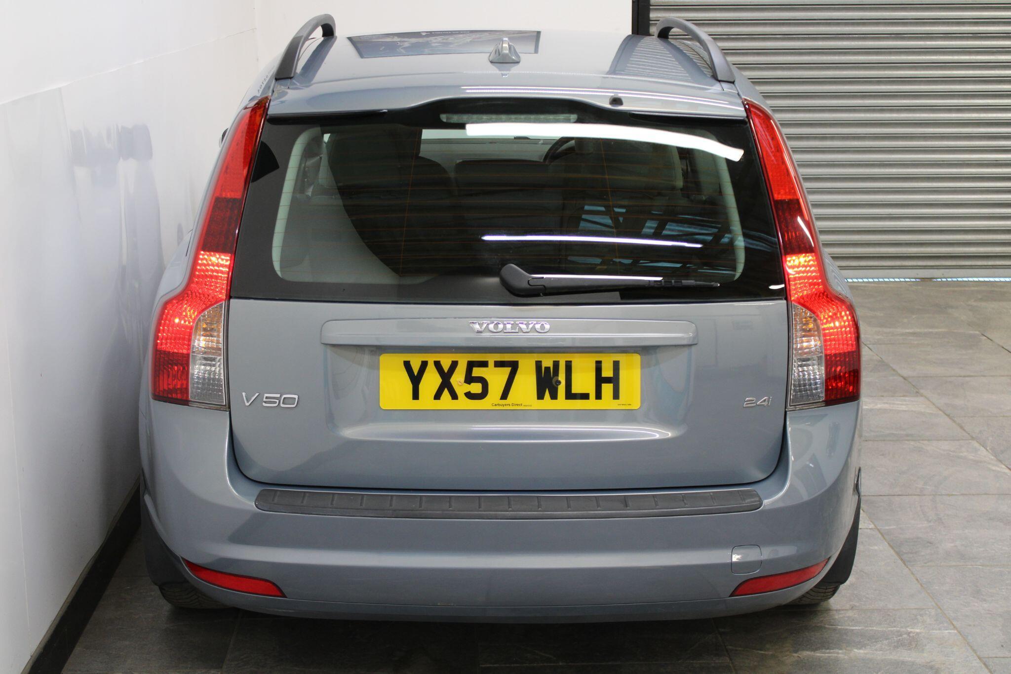 Volvo V50 - Image 14