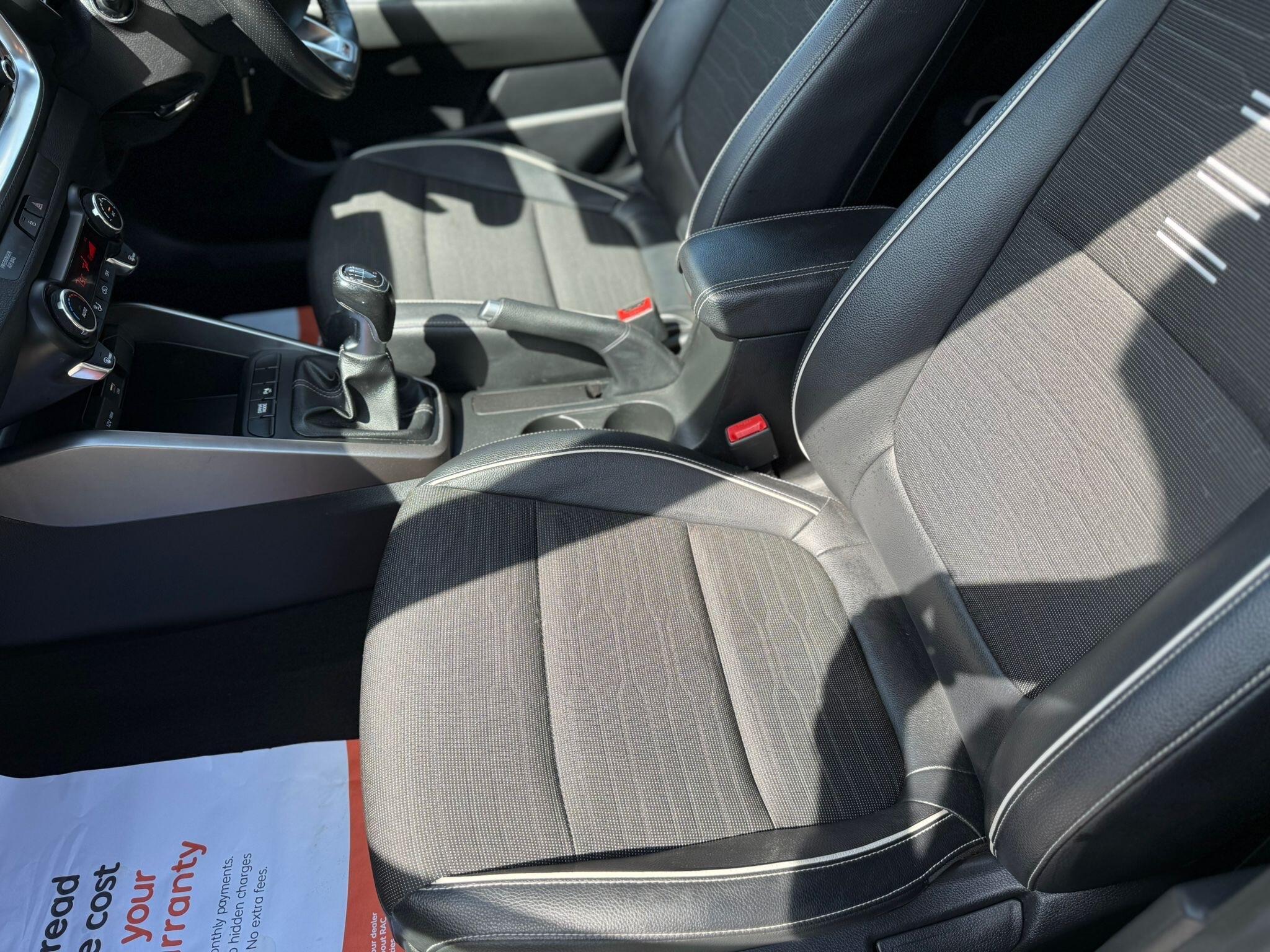 Kia Stonic - Image 46