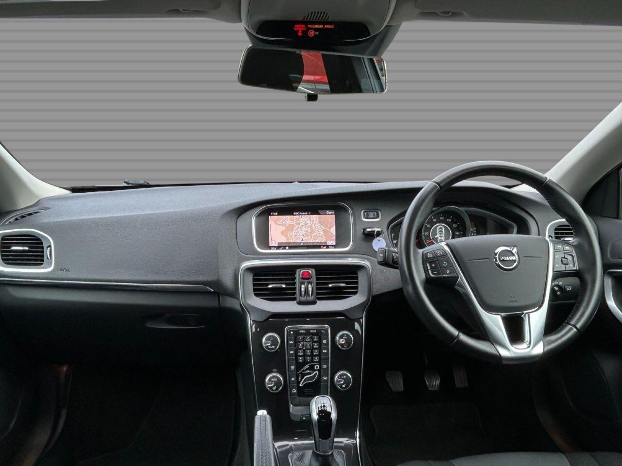 Volvo V40 - Image 13